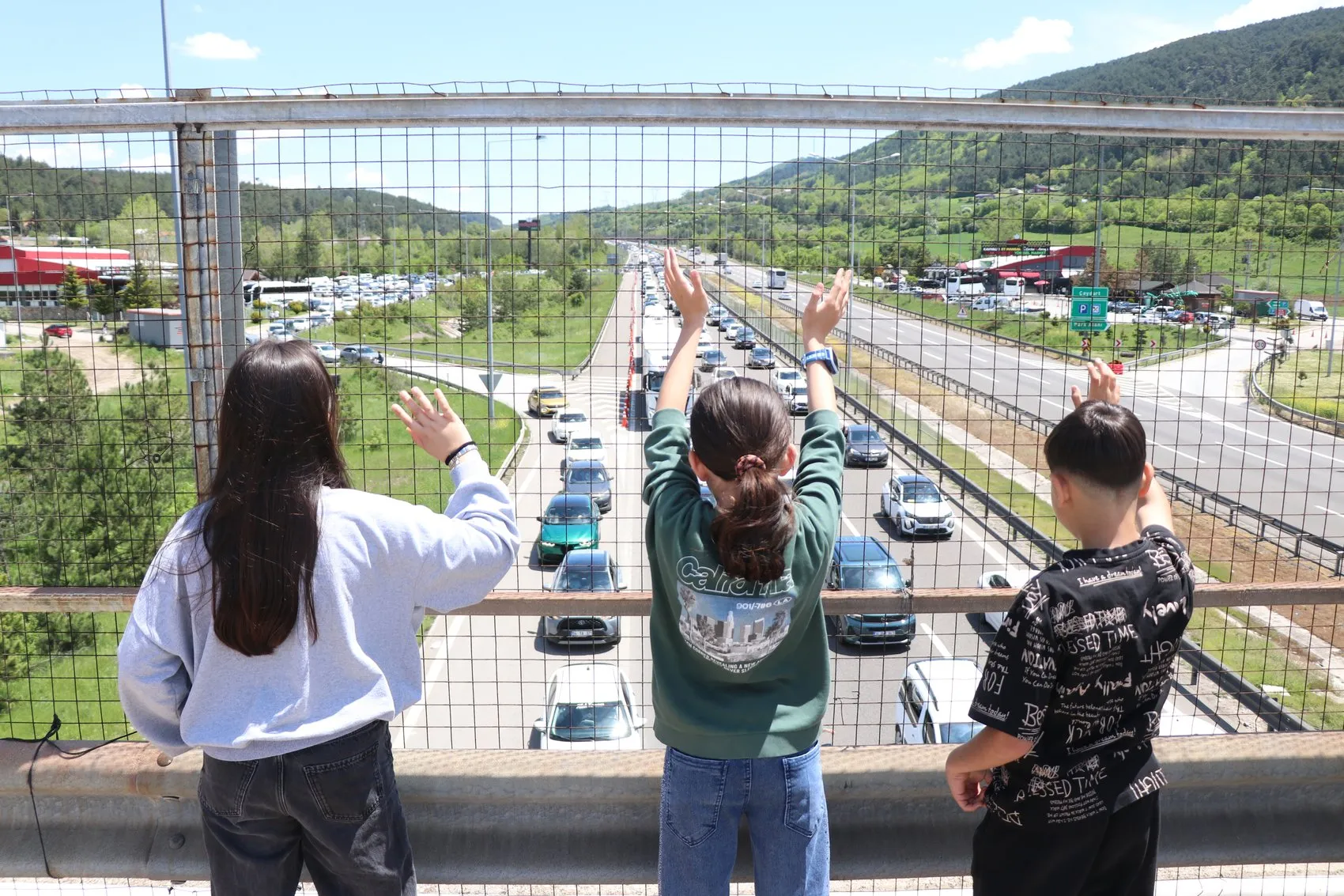 Bayram dönüşü Bolu geçişinde trafik İstanbul yönünde kilitlendi