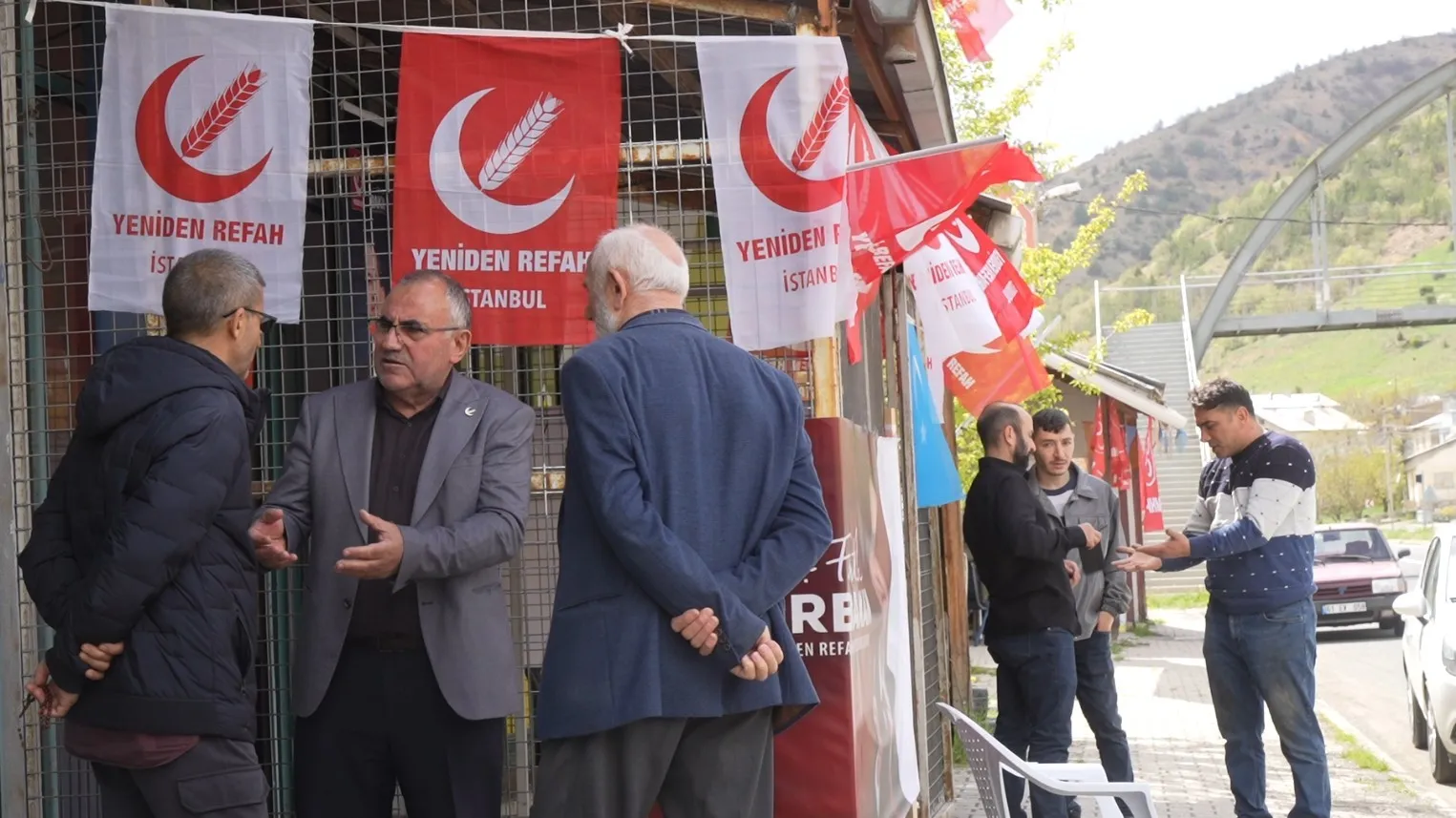GÜMÜŞHANE’DE YAKLAŞIK 3 BİN SEÇMENİN BULUNDUĞU TEKKE BELDESİNDE 7 HAZİRAN’DA YAPILACAK BELEDİYE BAŞKANLIĞI SEÇİMLERİNDE 11 ADAY YARIŞACAK.