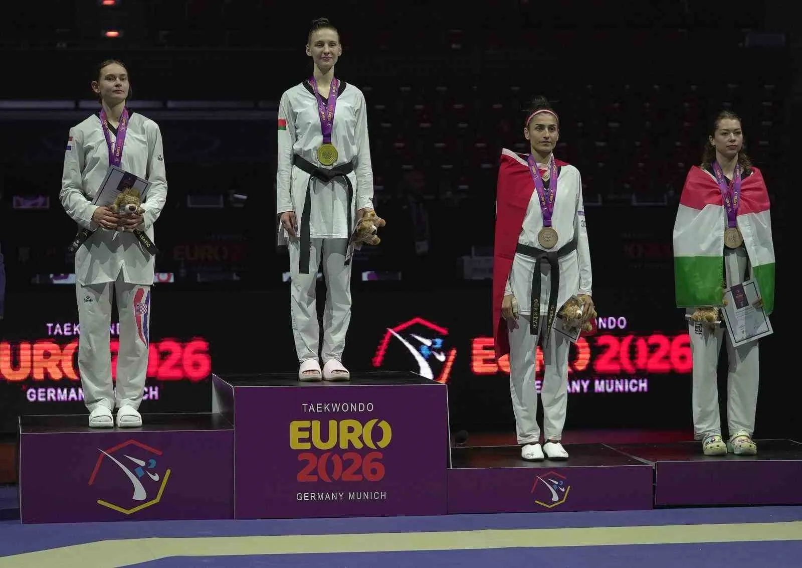 BURSA'DA YILDIRIM BELEDİYESİ, SPORA VE SPORCULARA VERDİĞİ DESTEĞİN KARŞILIĞINI ULUSAL VE ULUSLARARASI ARENADA ALMAYA DEVAM EDİYOR.