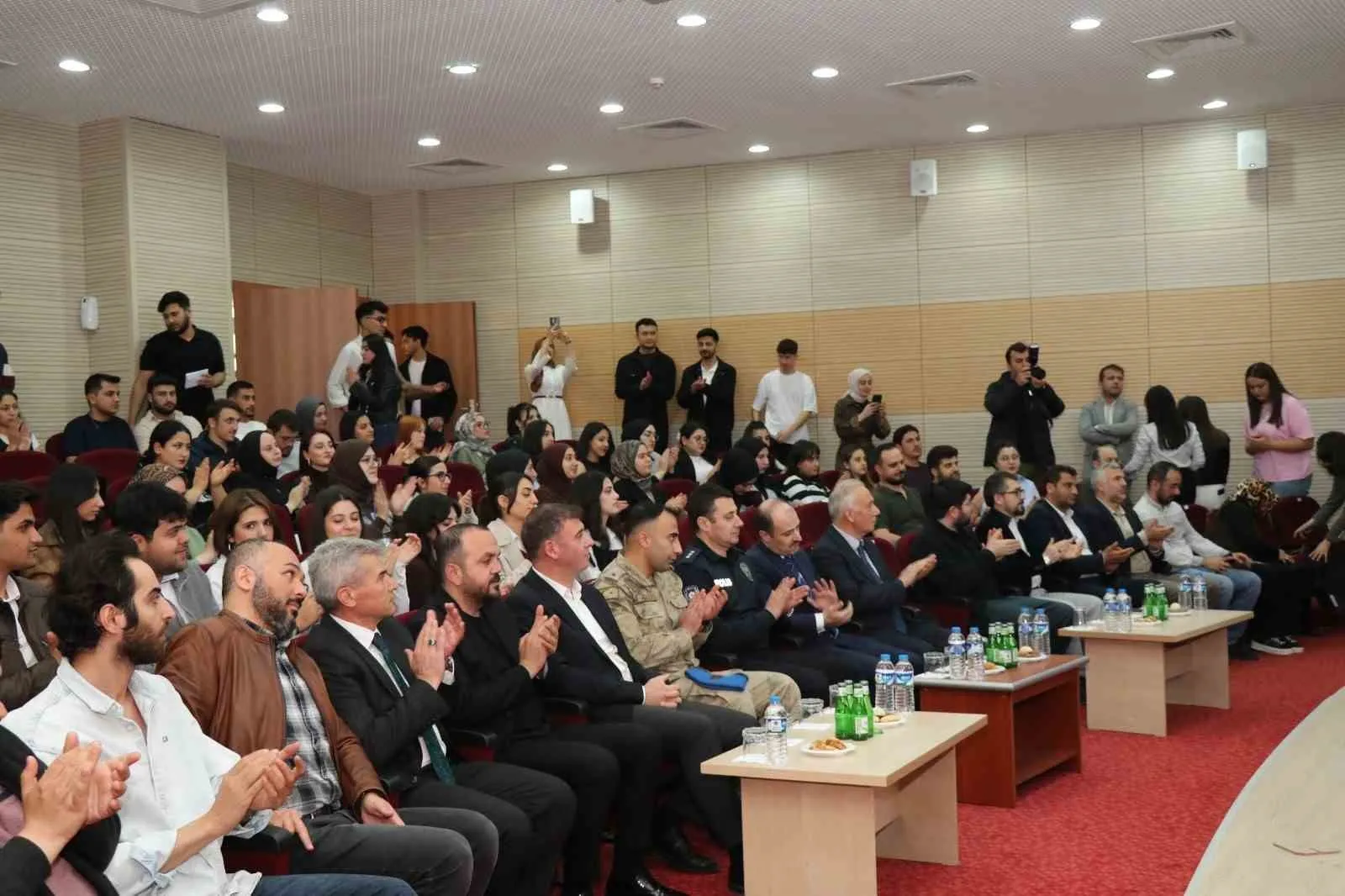 ATATÜRK ÜNİVERSİTESİ OLTU UYGULAMALI BİLİMLER FAKÜLTESİ "GELENEKSEL PROJE ZİRVESİ" YOĞUN İLE AÇILDI.