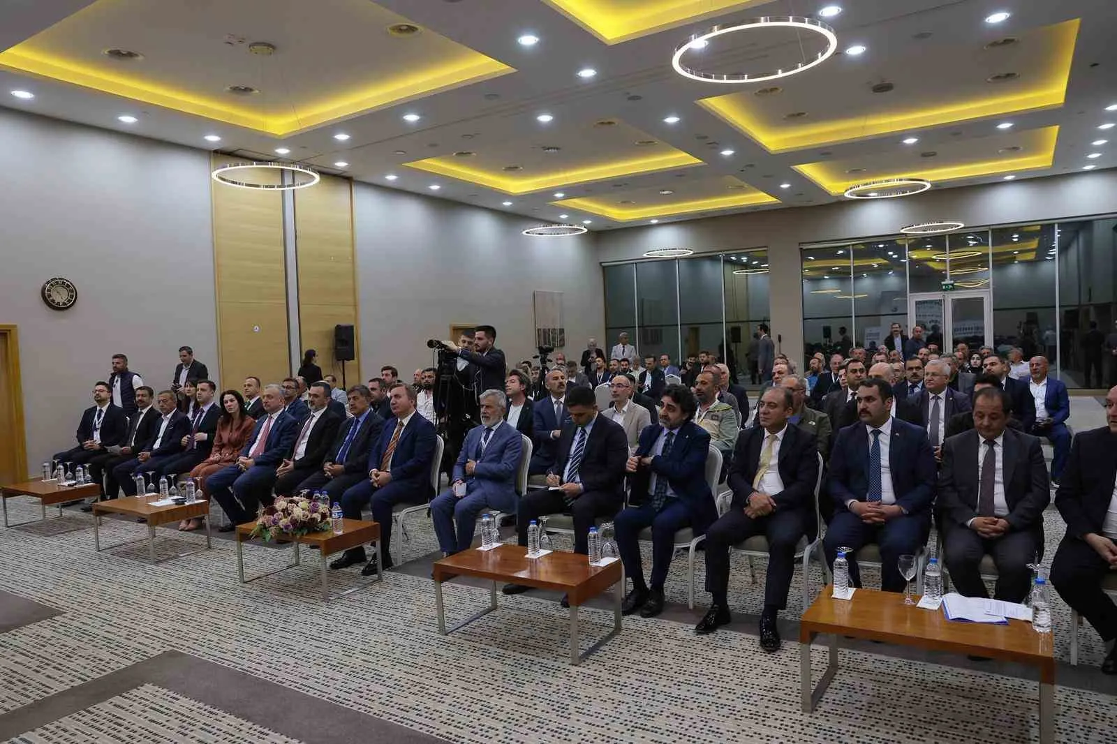 "ŞEHRİN EKONOMİSİ ERZİNCAN" PANELİ DÜZENLENDİ
