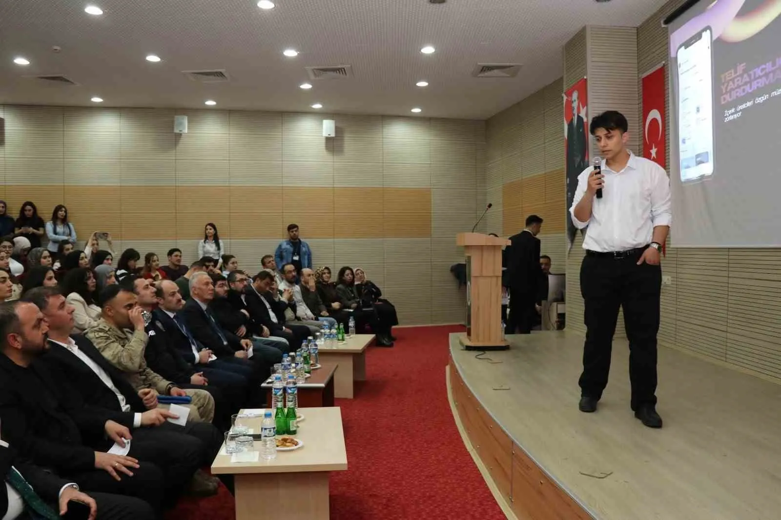 ATATÜRK ÜNİVERSİTESİ OLTU UYGULAMALI BİLİMLER FAKÜLTESİ "GELENEKSEL PROJE ZİRVESİ" YOĞUN İLE AÇILDI.