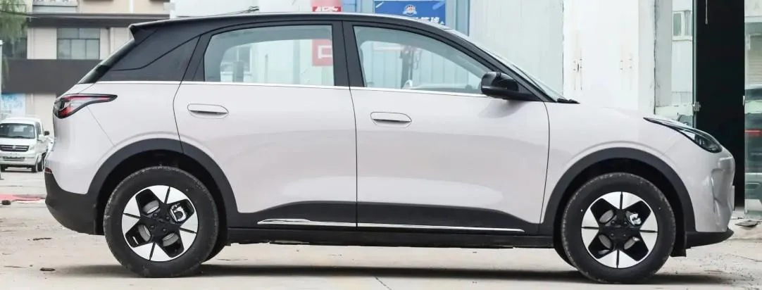 Çin'de satış rekorları kırdı! Şimdi yenilendi: Geely EX2