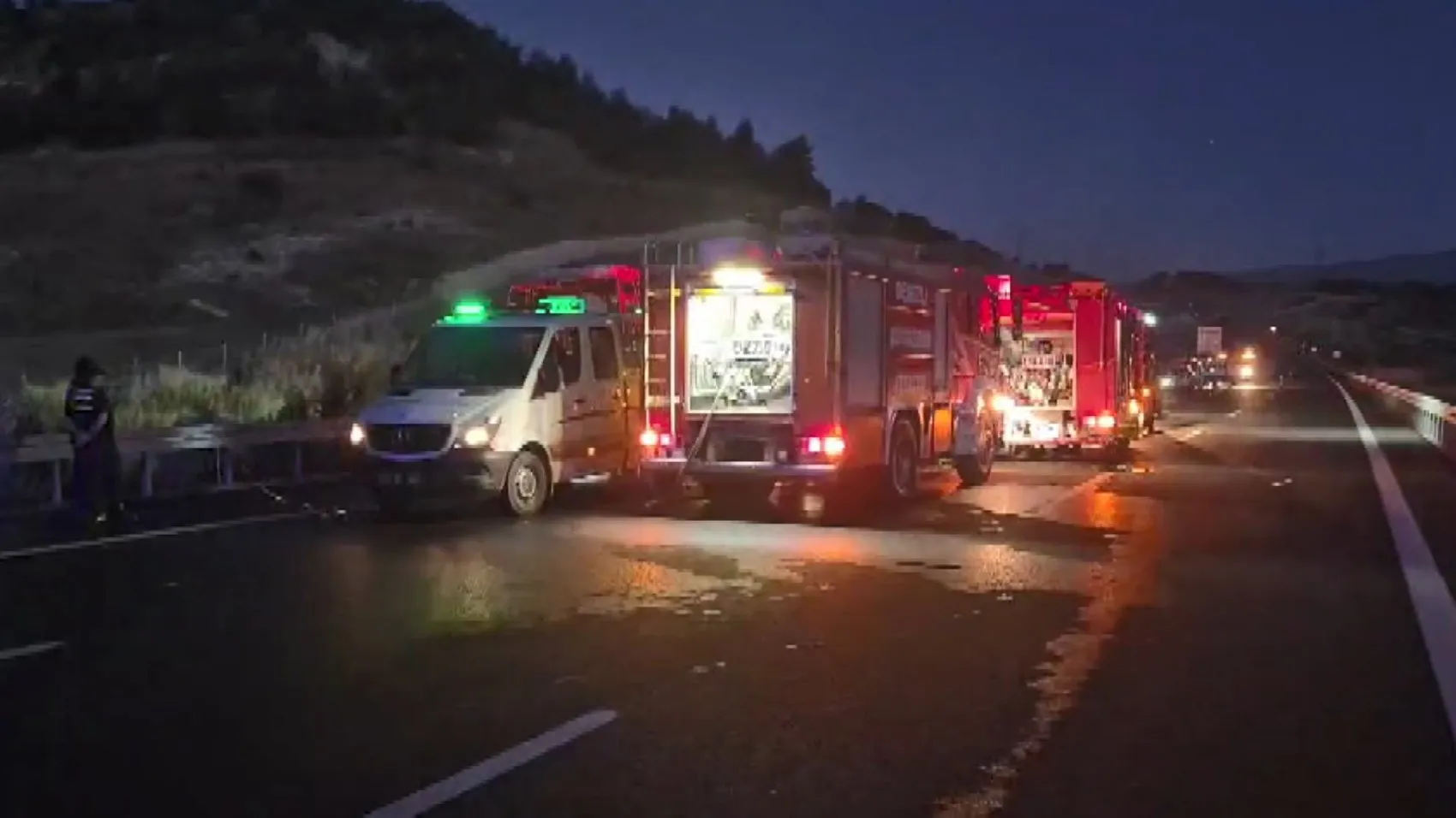 Denizli yolunda otobüs faciası 8 can kaybı var