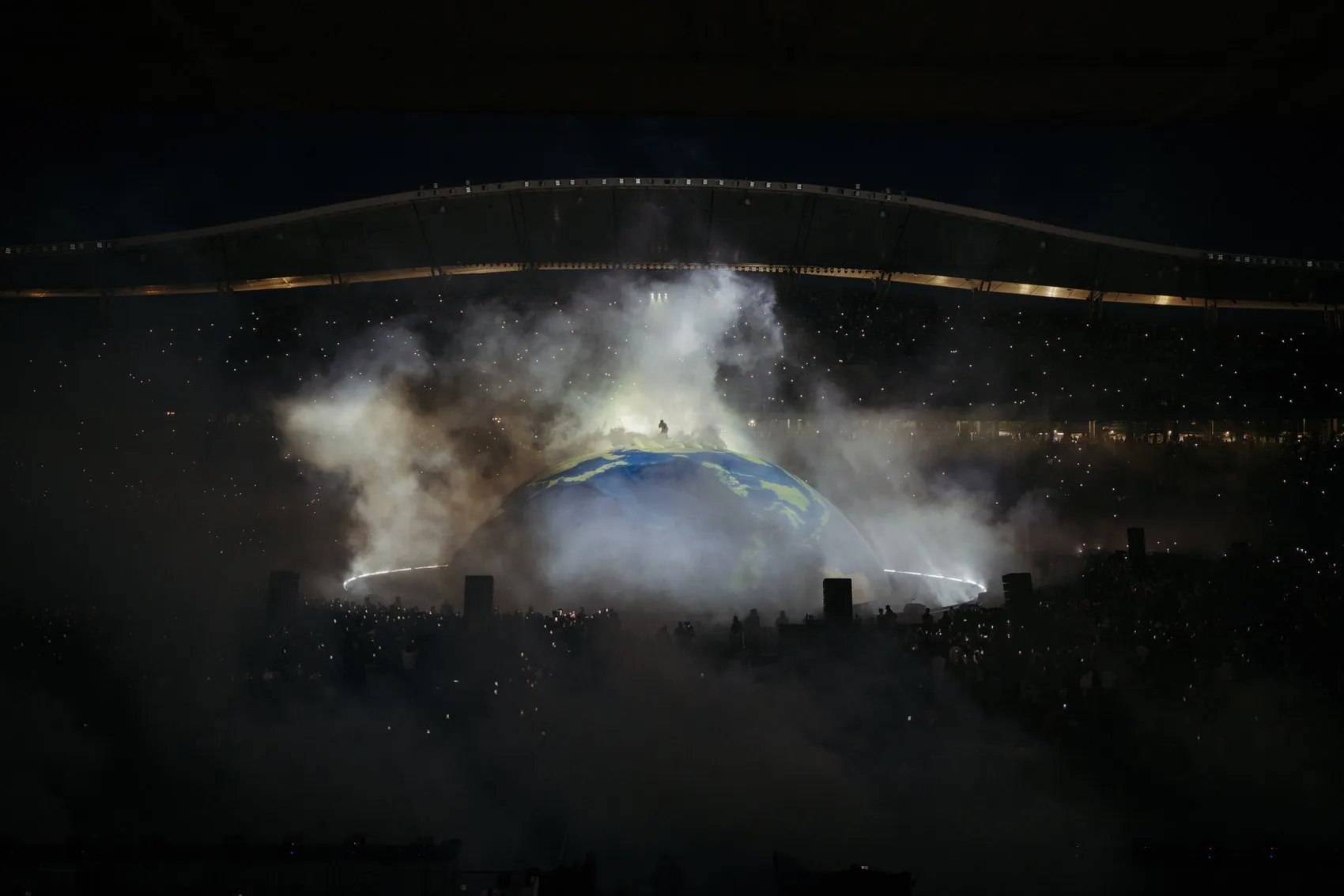 Kanye West İstanbul konserinde 118 bin kişiyle dünya rekoru kırdı