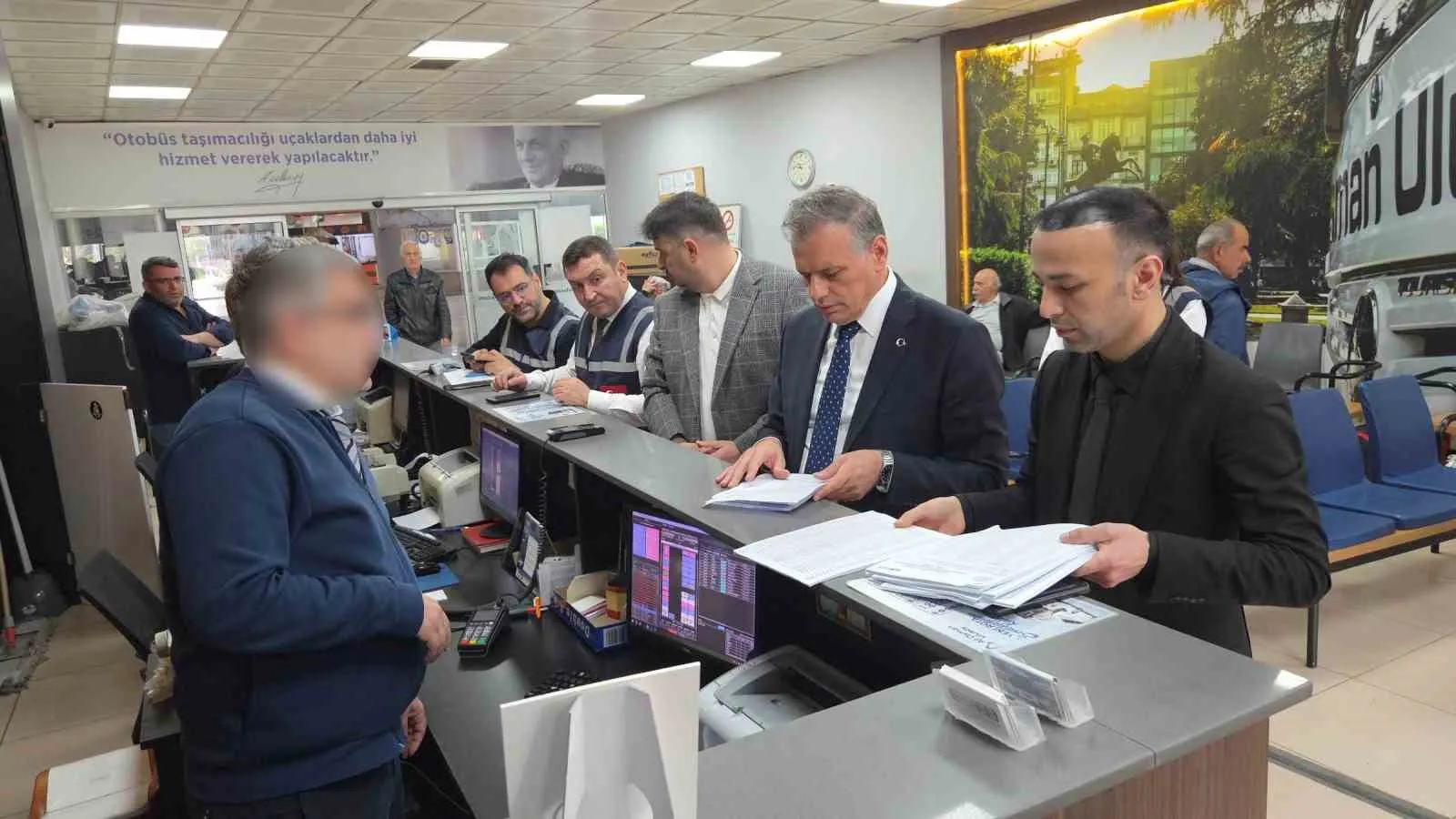 SAMSUN'DA YAKLAŞAN KURBAN BAYRAMI ÖNCESİNDE TİCARET İL MÜDÜRLÜĞÜ YETKİLİLERİNCE OTOBÜS FİRMALARININ ÜCRET TARİFESİ DENETLENDİ.
