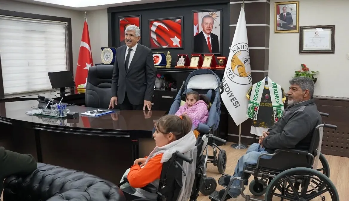 BAŞKAN HALLAÇ: “ENGELLİ KARDEŞLERİMİZİN HER ZAMAN YANINDAYIZ”