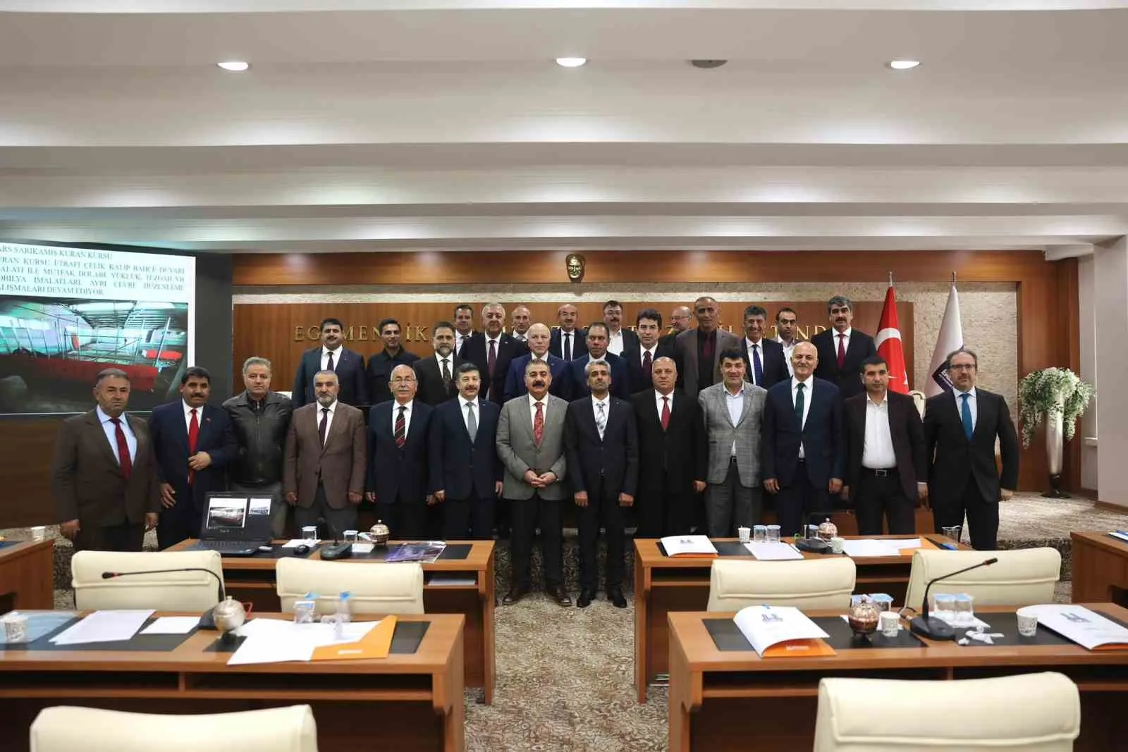 ERZURUM BÜYÜKŞEHİR BELEDİYE BAŞKANI MEHMET SEKMEN, YENİDEN DOĞU ANADOLU BELEDİYELER BİRLİĞİ BAŞKANLIĞINA SEÇİLDİ.