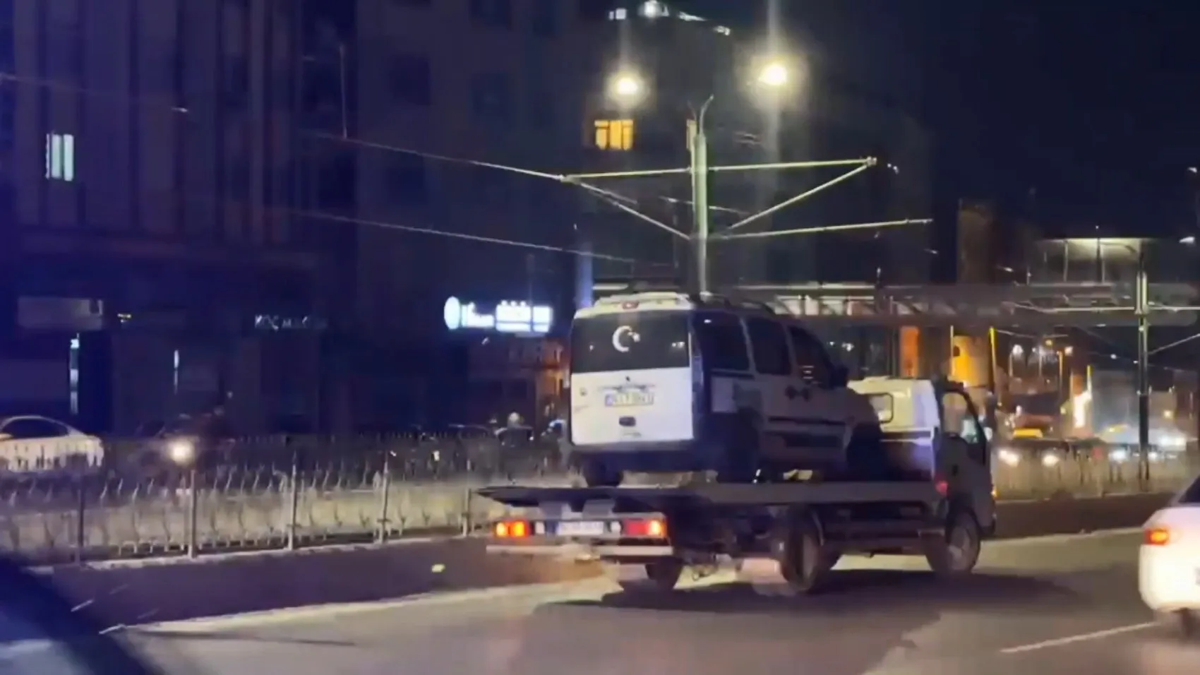 Sultangazi'de gece vakti feci kaza