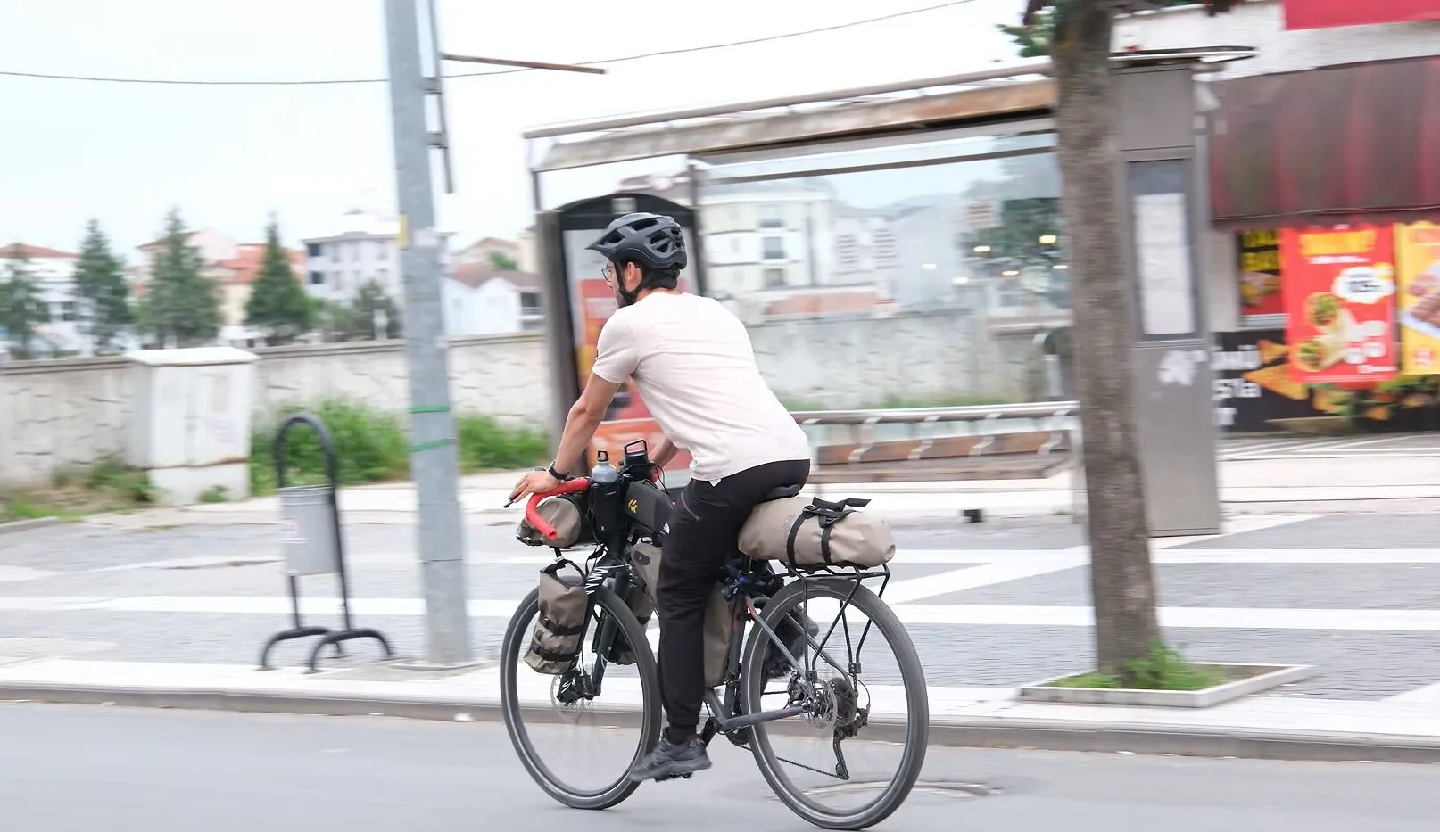 İtalya'dan Japonya'ya pedal çeviren gezginin durağı Düzce oldu