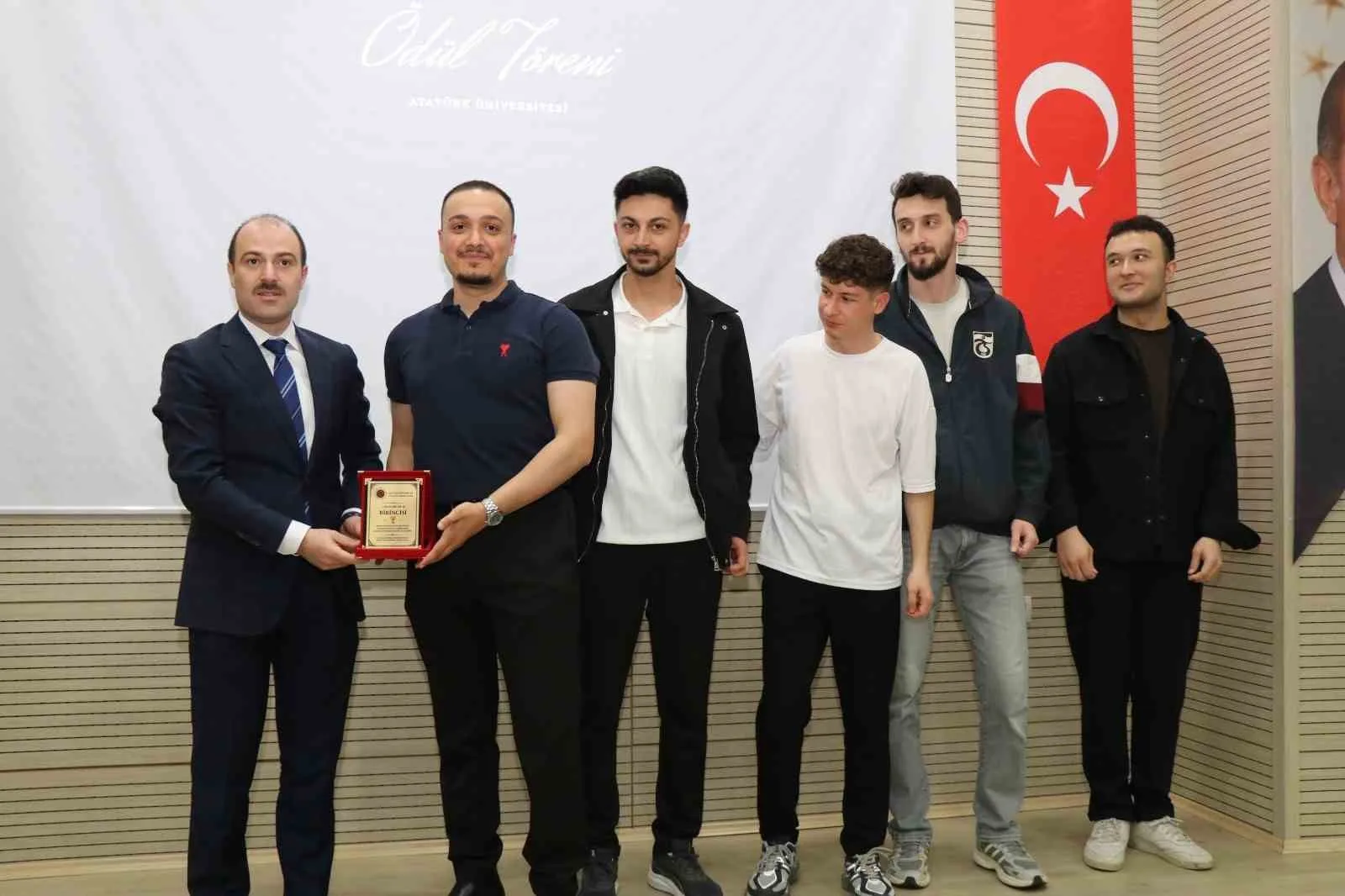 ATATÜRK ÜNİVERSİTESİ OLTU UYGULAMALI BİLİMLER FAKÜLTESİ "GELENEKSEL PROJE ZİRVESİ" YOĞUN İLE AÇILDI.