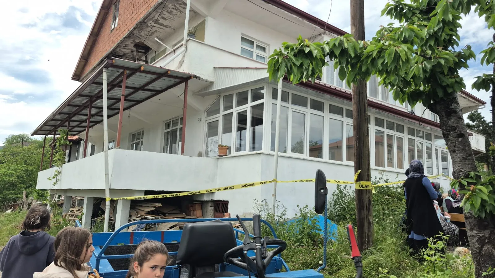 Zonguldak’ta bir eve yapılan ihbar cinayeti ortaya çıkardı