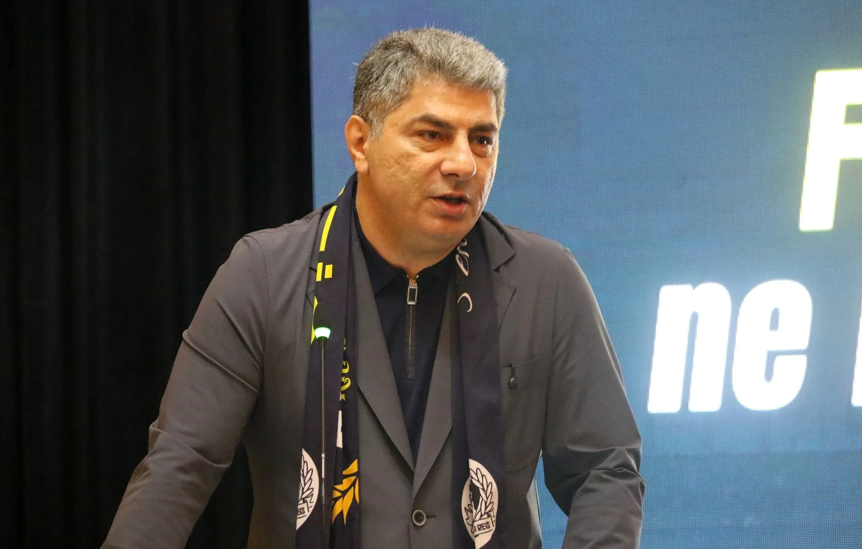 Fenerbahçe Başkan Adayı Hakan Safi transfer sözü verdi