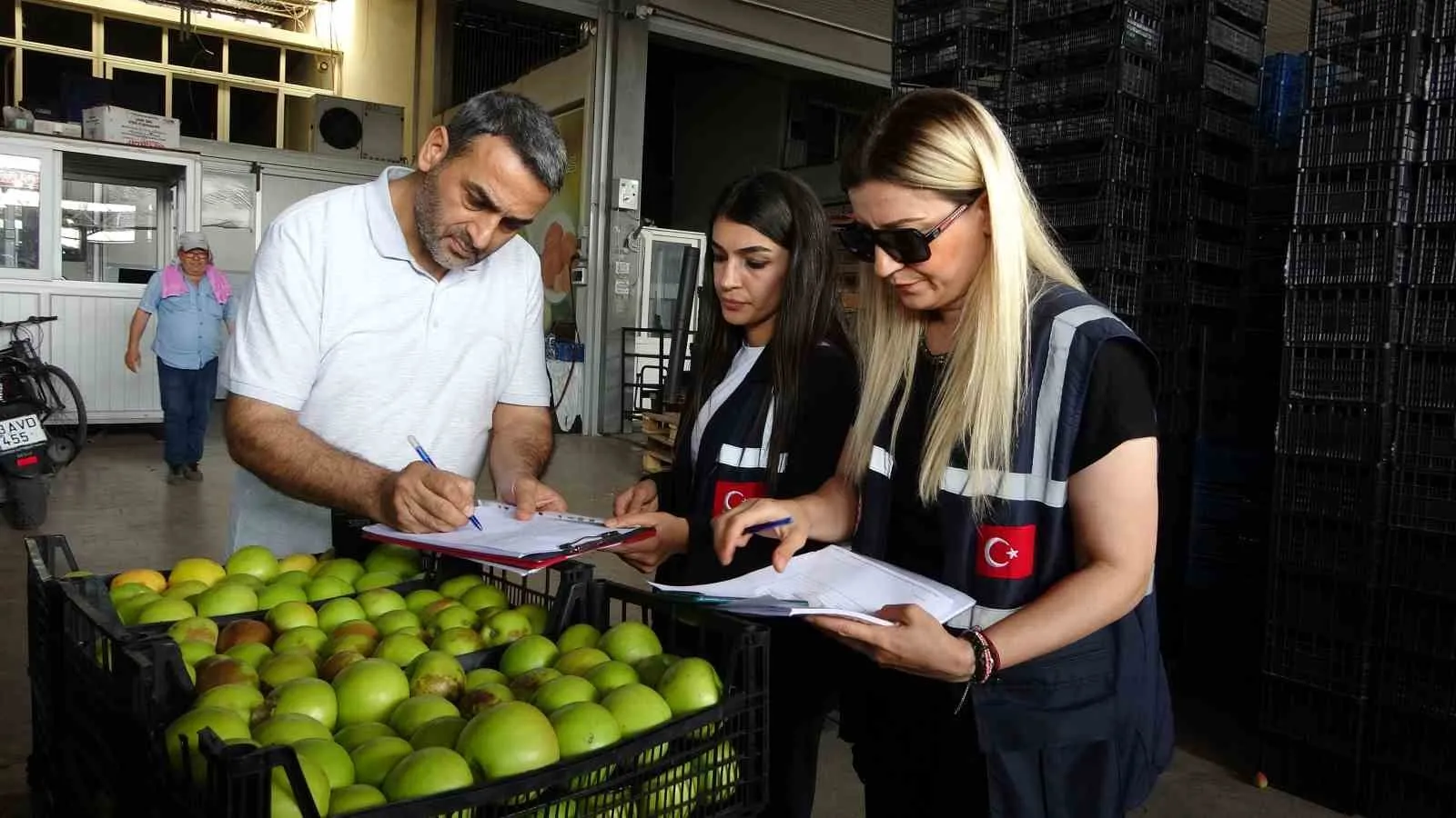 KURBAN BAYRAMI ÖNCESİNDE MERSİN’DE HAL KOMPLEKSLERİNDE DENETİMLER SIKLAŞTIRILDI.