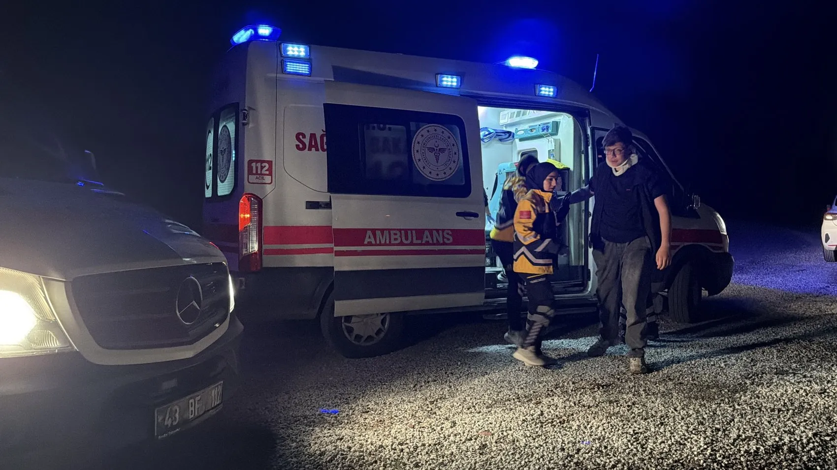 Kütahya yolunda otomobil şarampole uçtu