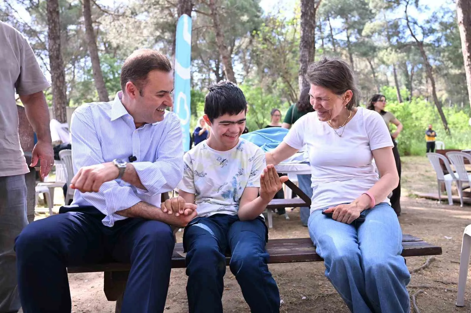 BAŞKAN AKIN: "BU ŞEHİRDE KİMSE YALNIZ DEĞİL"