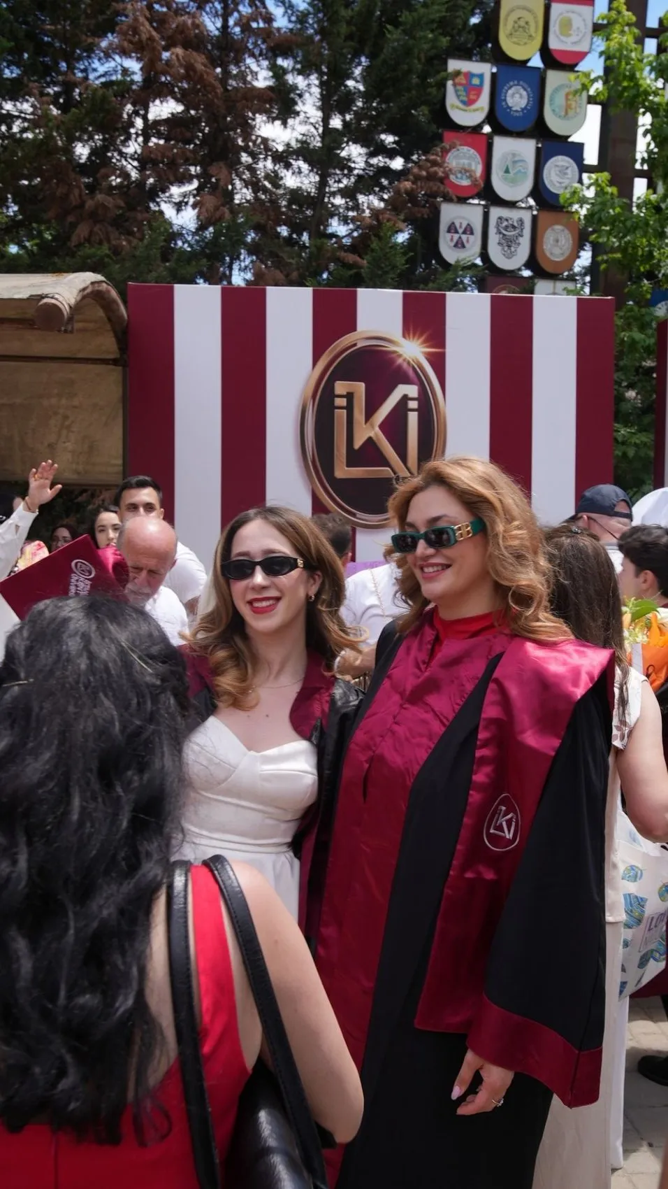 İstanbul Kent Üniversitesi mezunları yeni hayatlarına adım attı