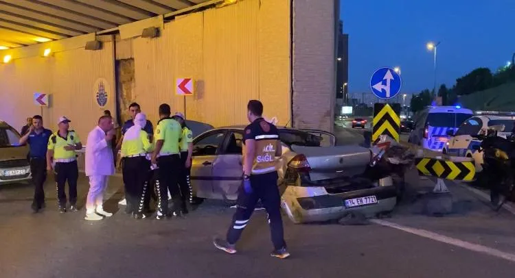 Bakırköy'de akşam trafiğinde ağır kaza