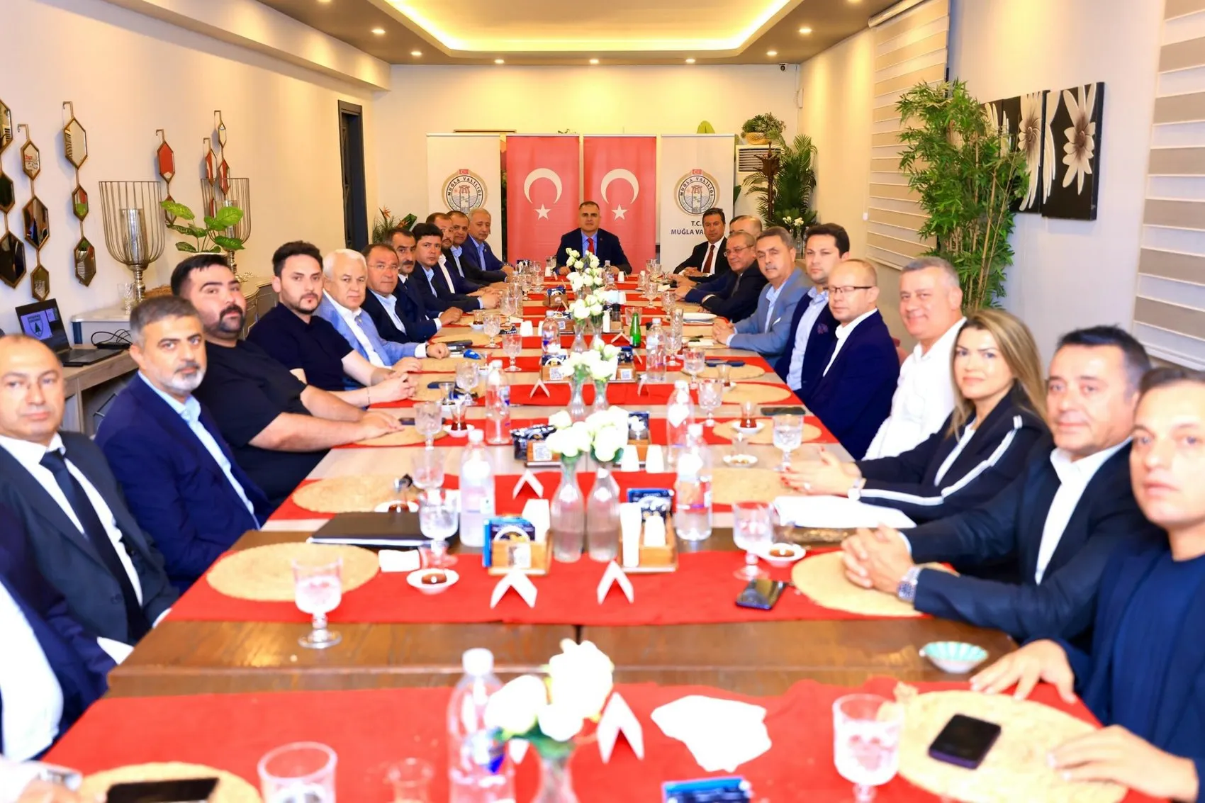 Muğlaspor belirsizliği için kent yönetimi masaya oturdu