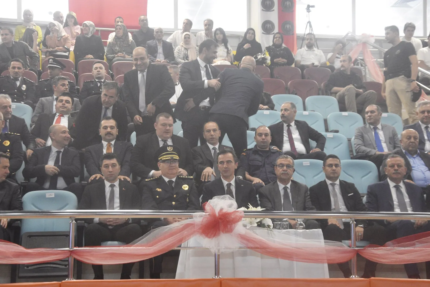 Bitlis'te 407 yeni polis adayı görevine yeminle başladı