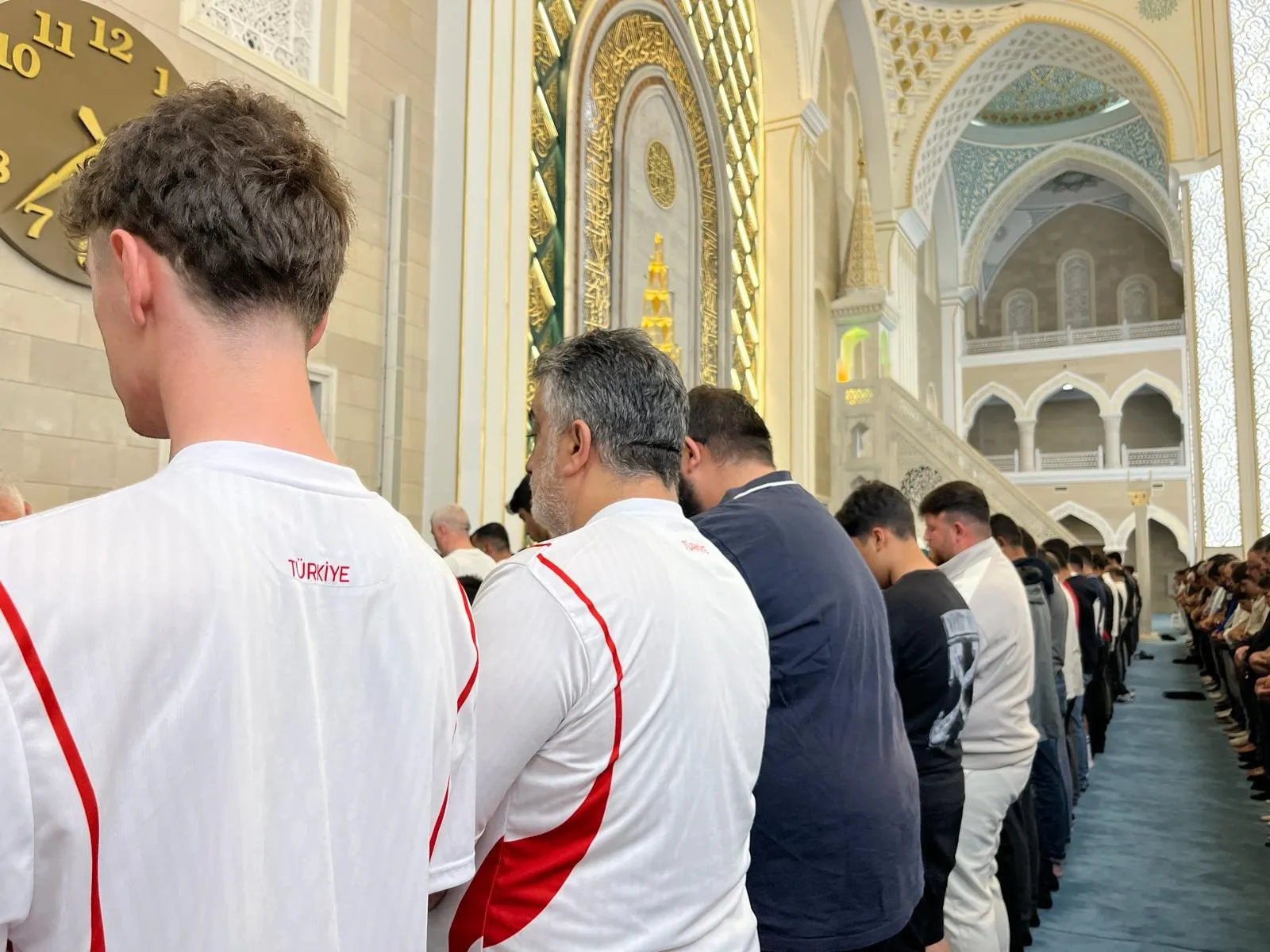 Gaziantepliler milli heyecanı dev ekranlarda yaşadı
