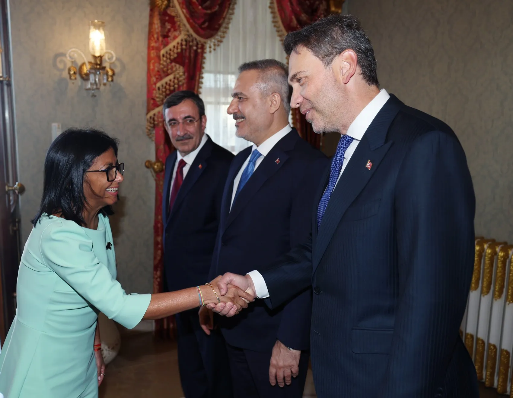 Erdoğan Dolmabahçe’de Venezuela heyetini ağırladı