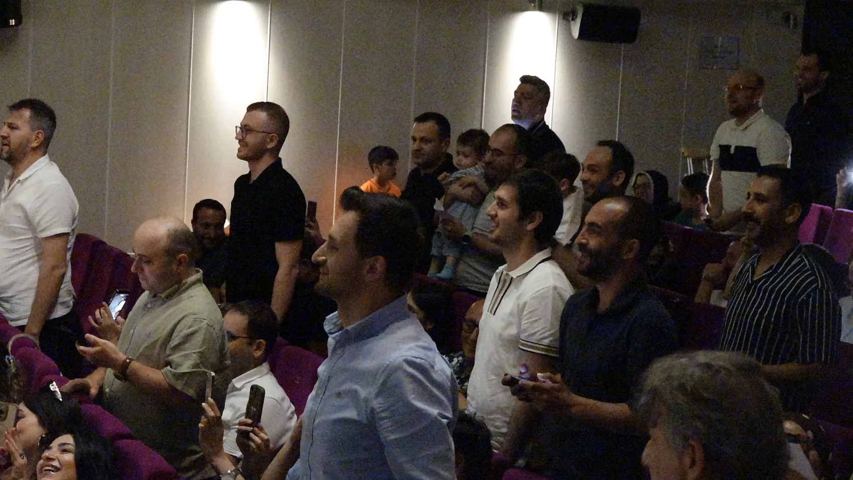 Trabzon’da minikler ve babalar aynı sahnede buluştu