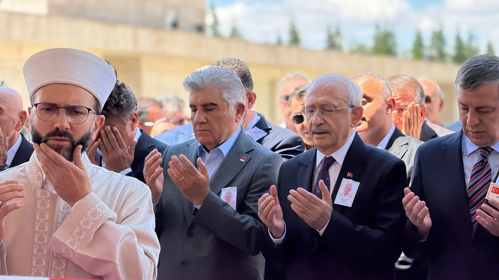Kılıçdaroğlu acılı vekili yalnız bırakmadı
