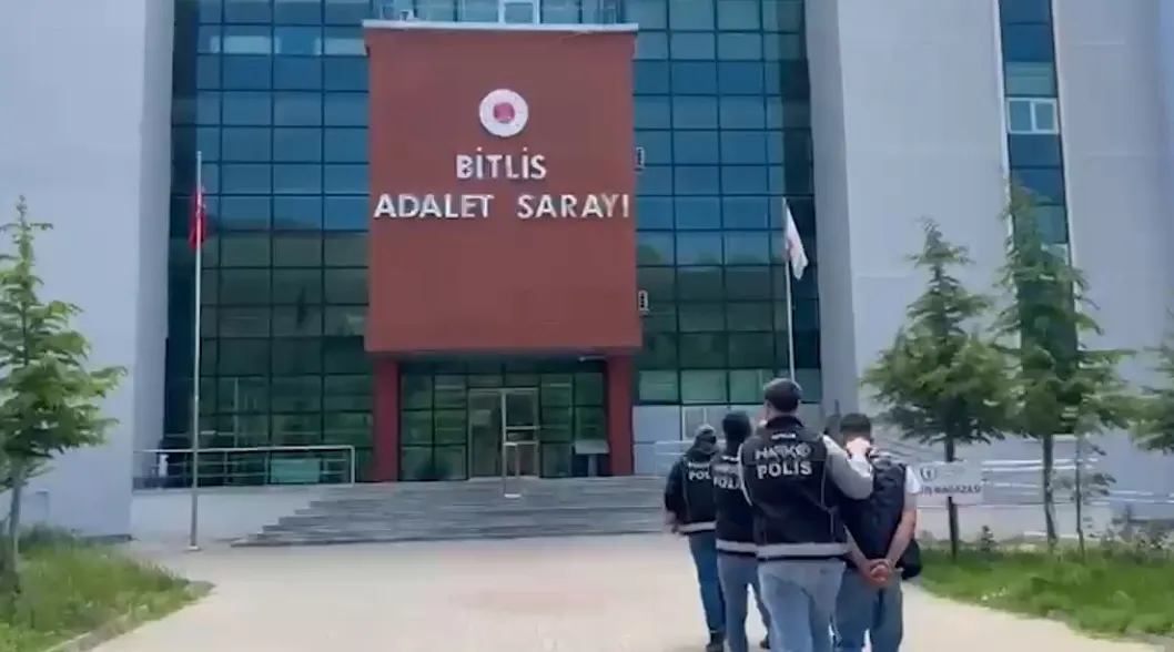 Bitlis'te yakıt deposuna gizlenmiş uyuşturucuya geçit yok