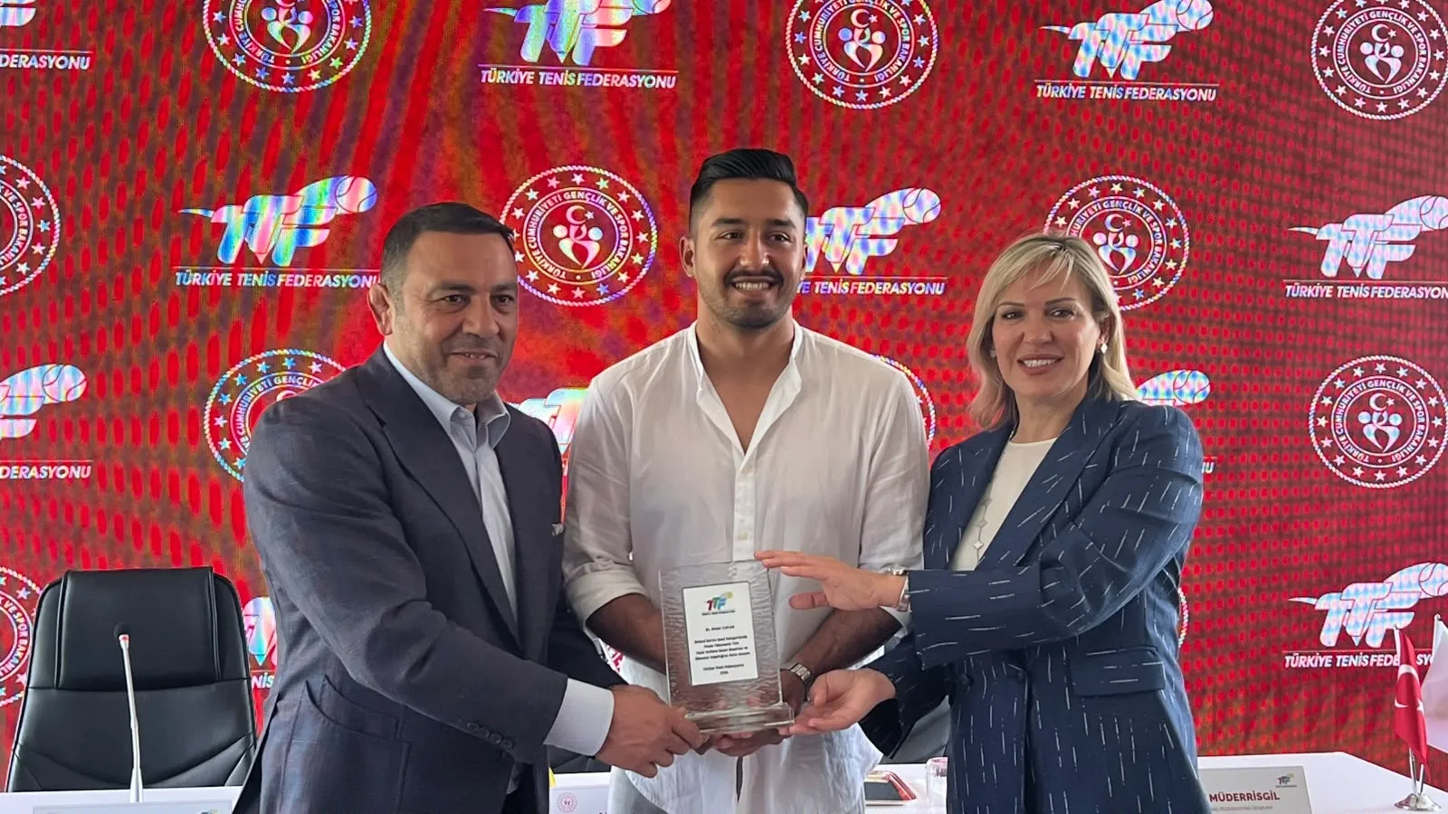 Ahmet Kaplan tenis tarihine adını altın harflerle yazdırdı
