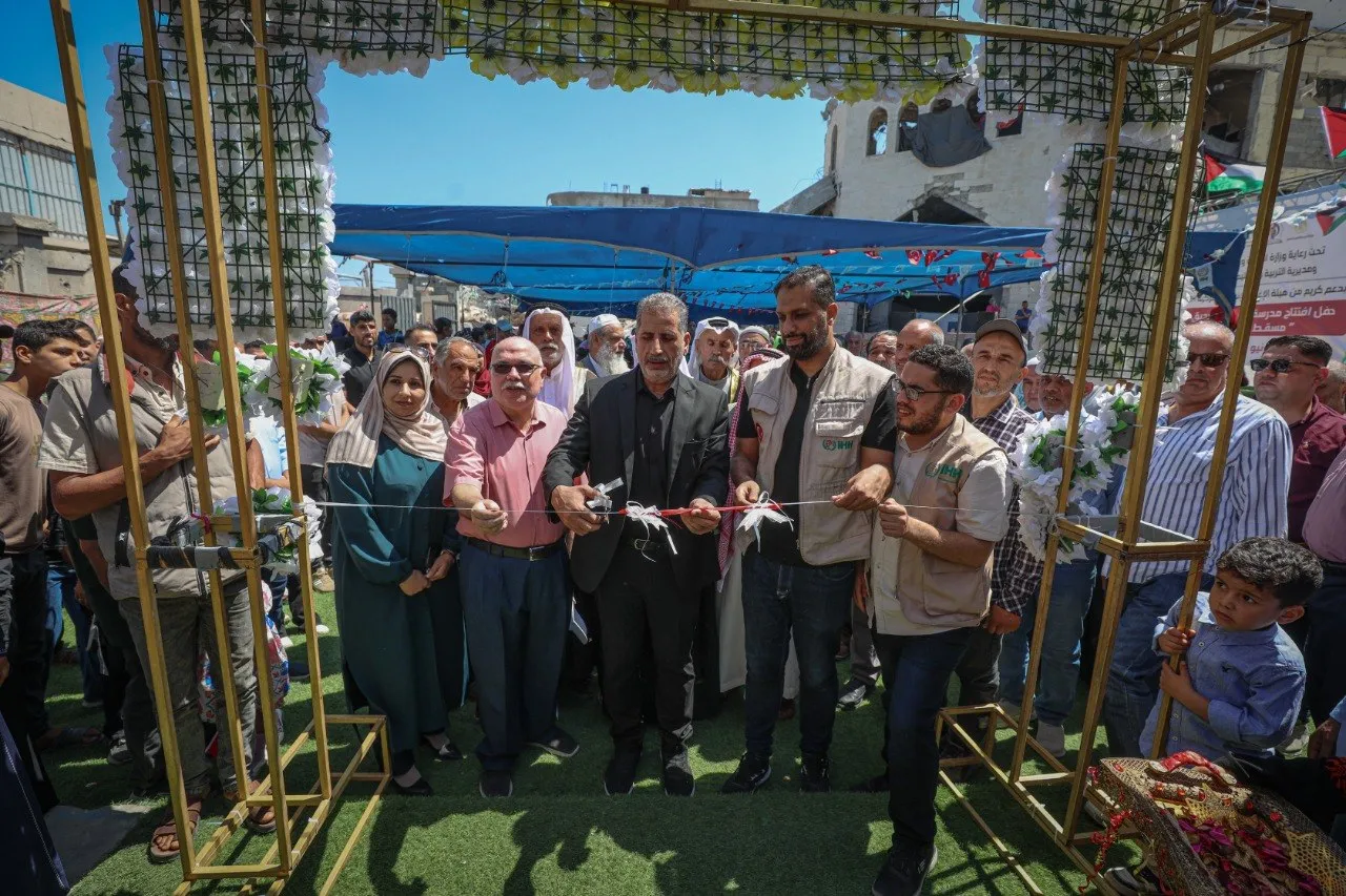 Gazze’de 864 öğrenci için yeni sahra okulu açıldı