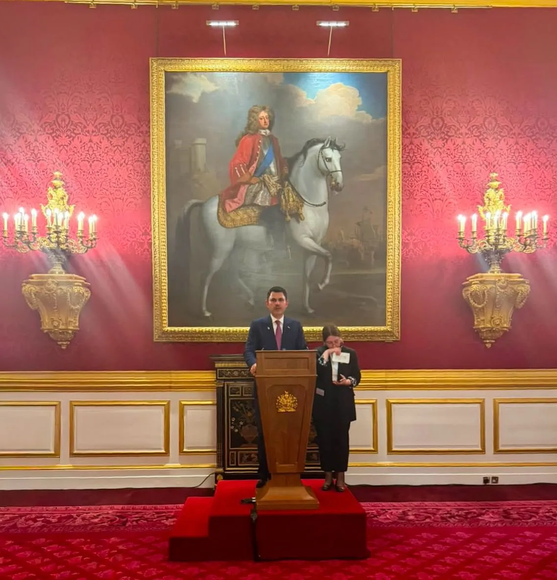 Bakan Kurum Londra'da Kral Charles ile iklim zirvesini konuştu