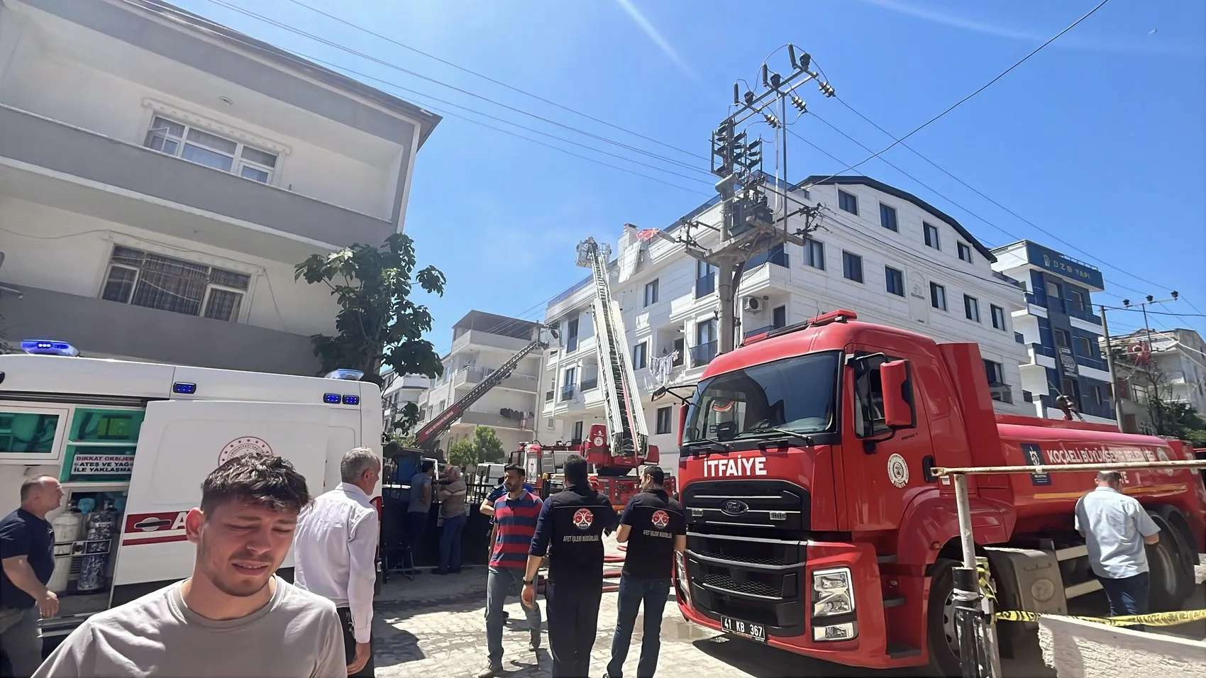 Darıca’da bir evde çıkan yangın anne ve iki çocuğunu hastanelik etti