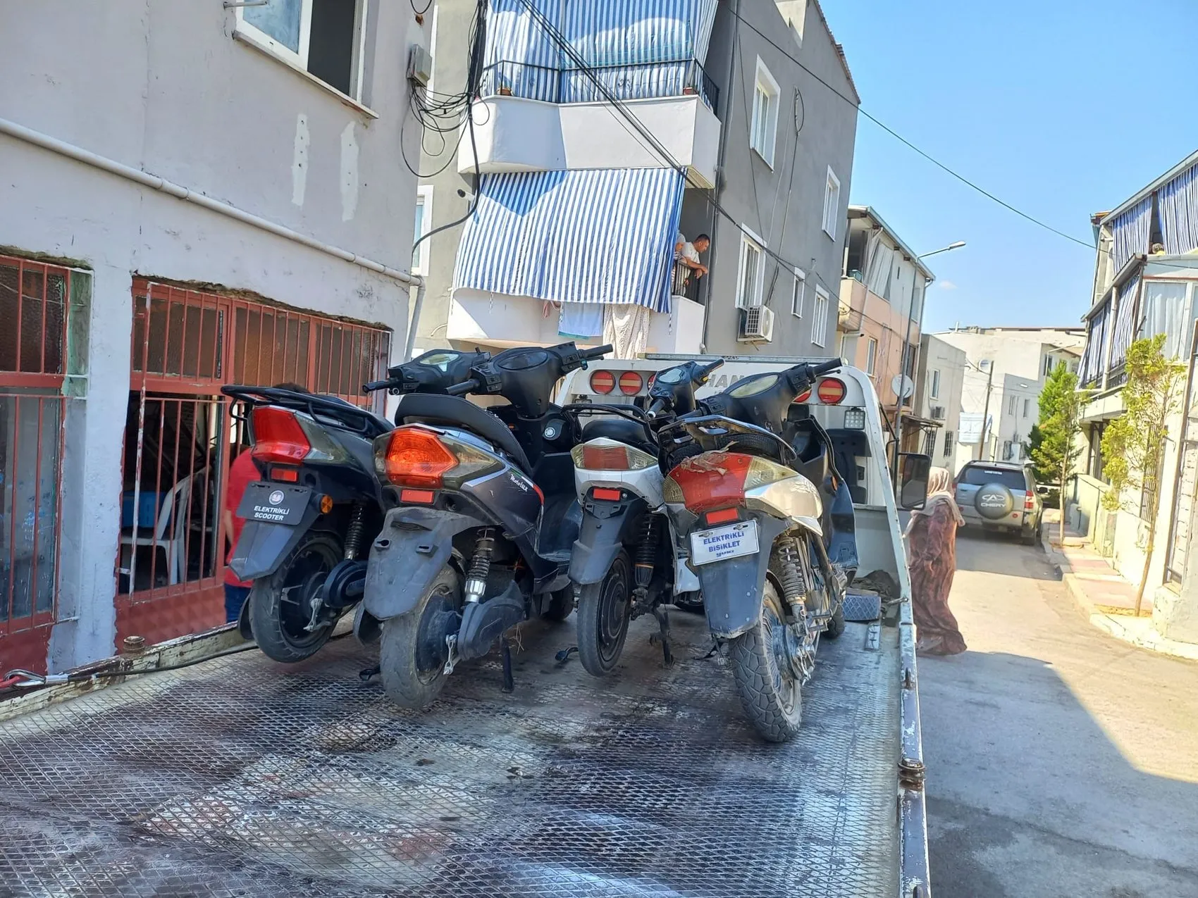 Manisa’da hırsızlık şebekesine 90 kamera darbesi
