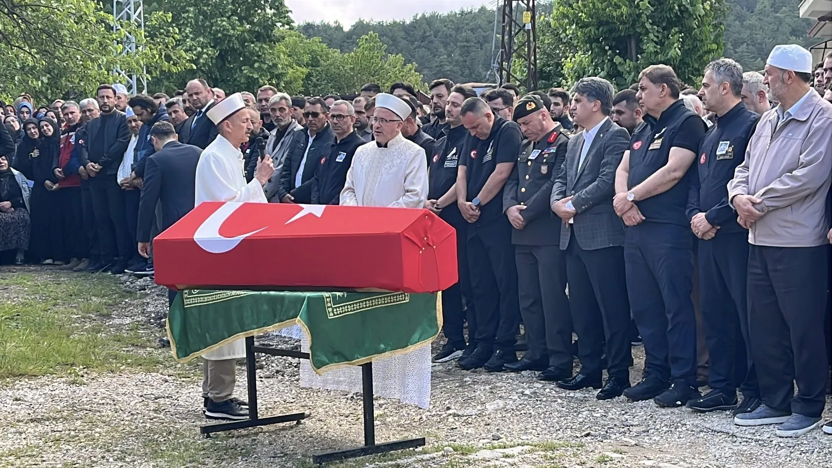 Bolu evladını gözyaşlarıyla son yolculuğuna uğurladı