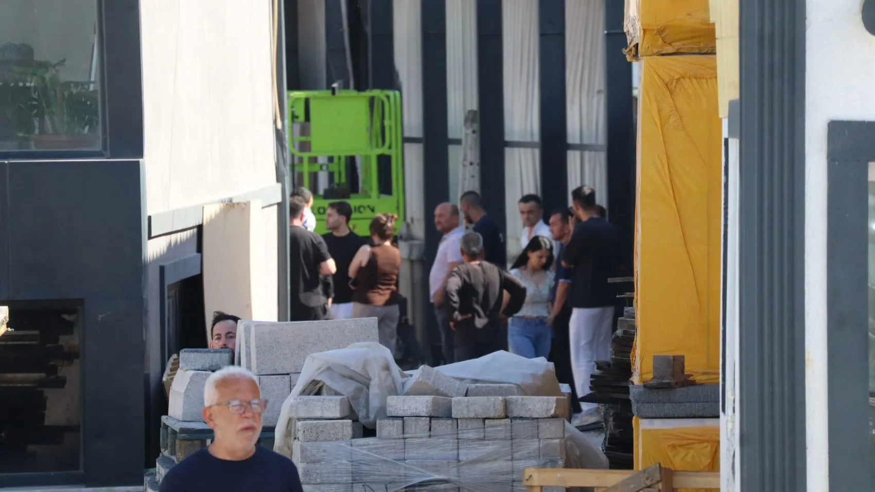 Adapazarı’nda iş kazası Yük asansörü zemine çakıldı