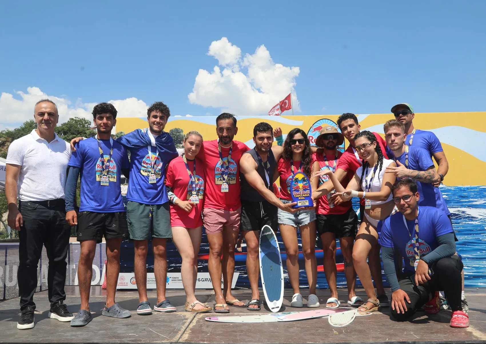 Antalya kıyılarında heyecan dolu SUP turnuvası
