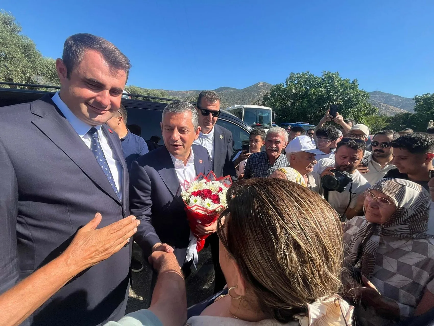 Özgür Özel'den yargı hamlesine sert Tatar Ramazan çıkışı