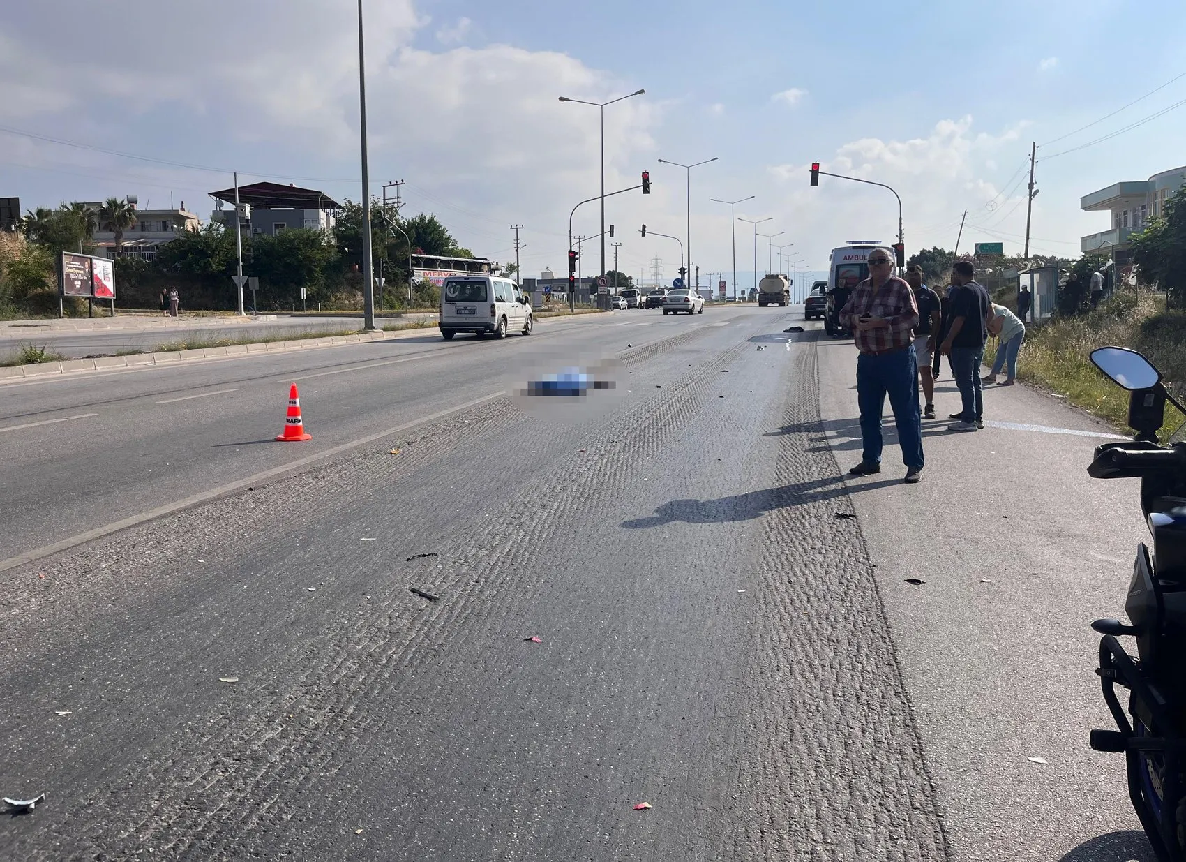 Silifke yolunda acı kaza 21 yaşındaki Feyza Nur hayatını kaybetti