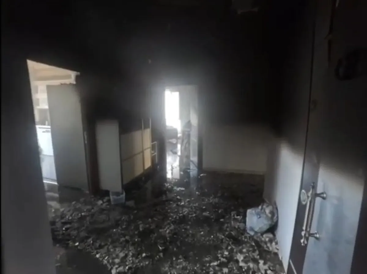 Diyarbakır'da apartman dairesini alevler teslim aldı