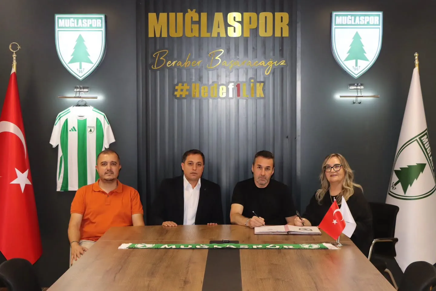 Muğlaspor’da güven tazeleyen imza