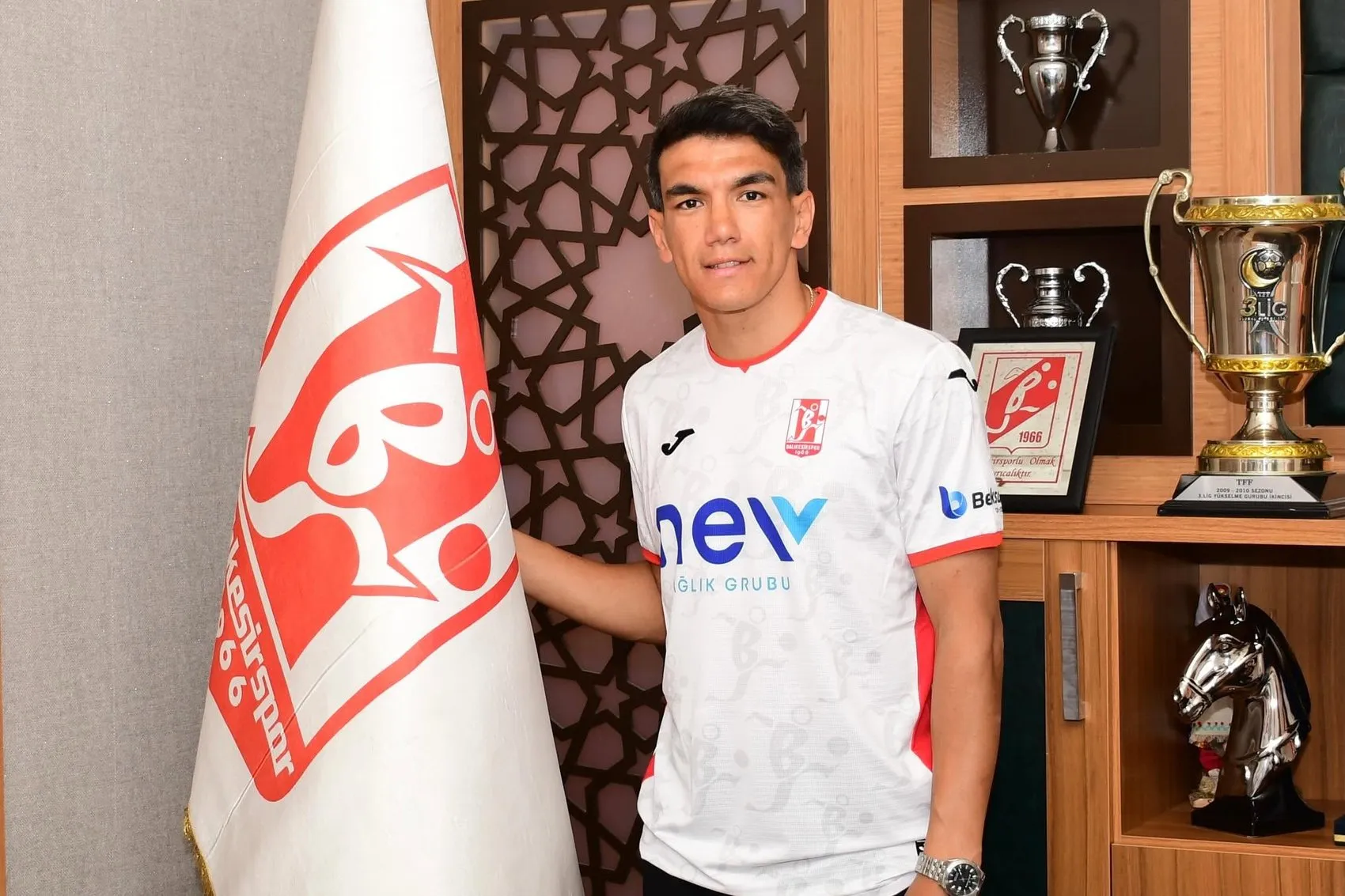 Balıkesirspor şampiyonluk yolunda tecrübeli ismi kadrosuna kattı