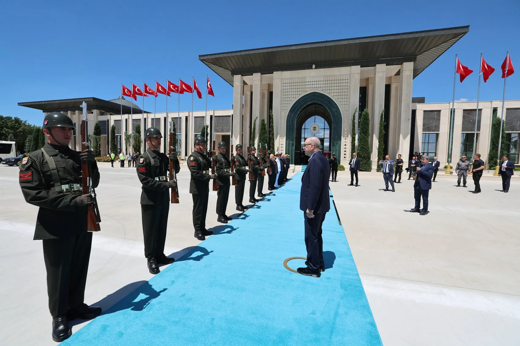 Ankara Havalimanı hizmete girdi ve ulaşım ağları yenilendi