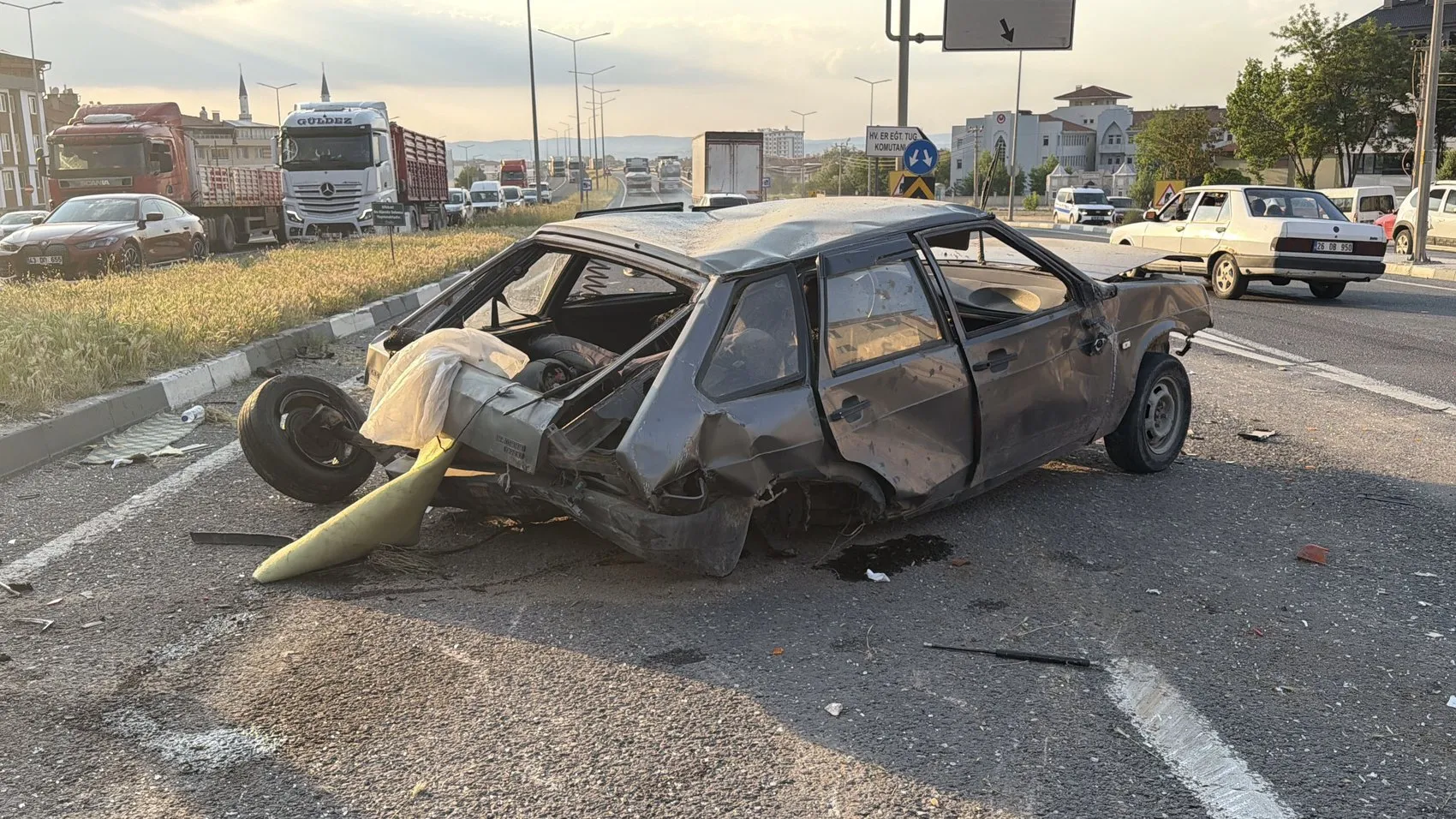 Kütahya’da trafik kazası 17 yaşındaki genç hayatını kaybetti