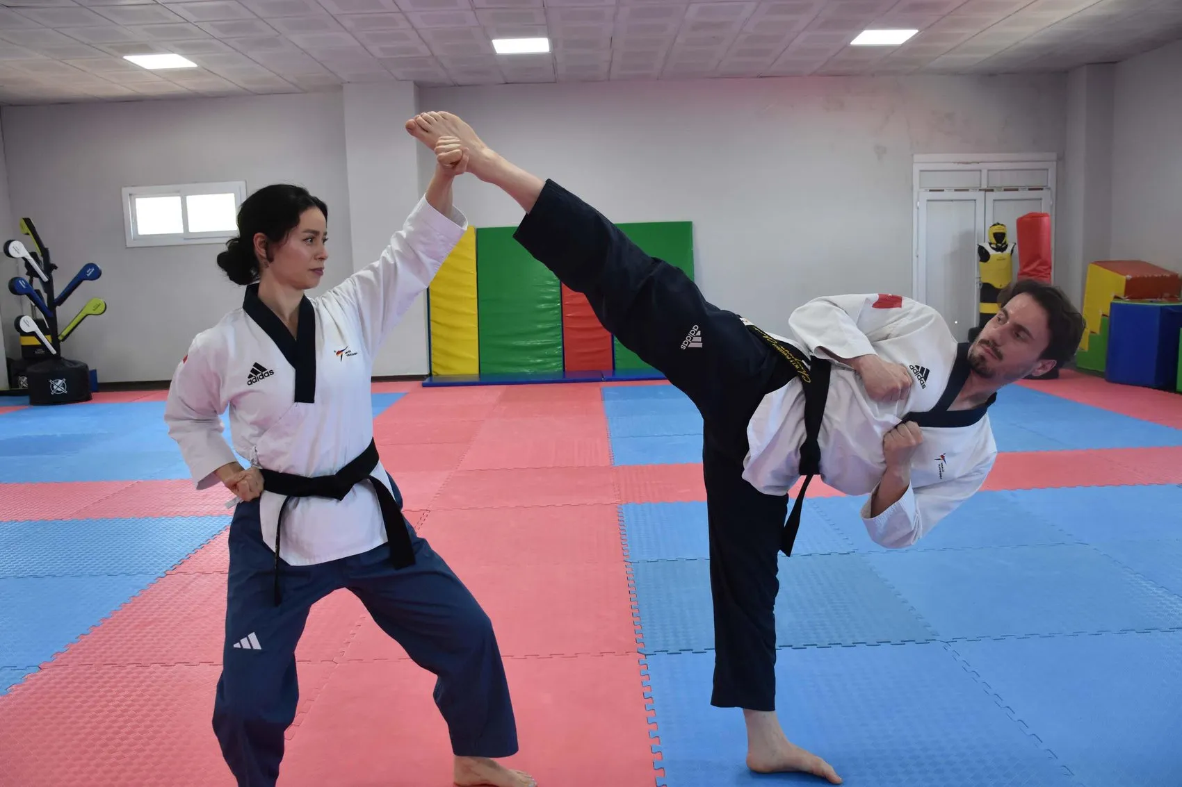 İzmirli sporcu çift Londra’dan altın madalya ile döndü