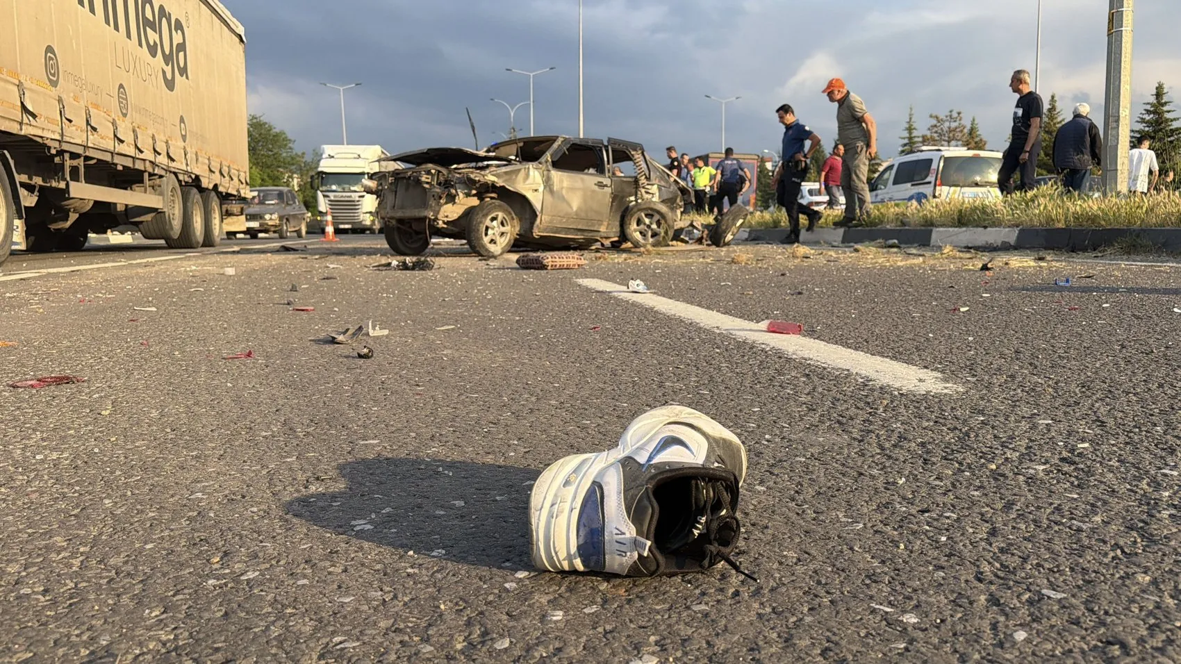 Kütahya’da trafik kazası 17 yaşındaki genç hayatını kaybetti