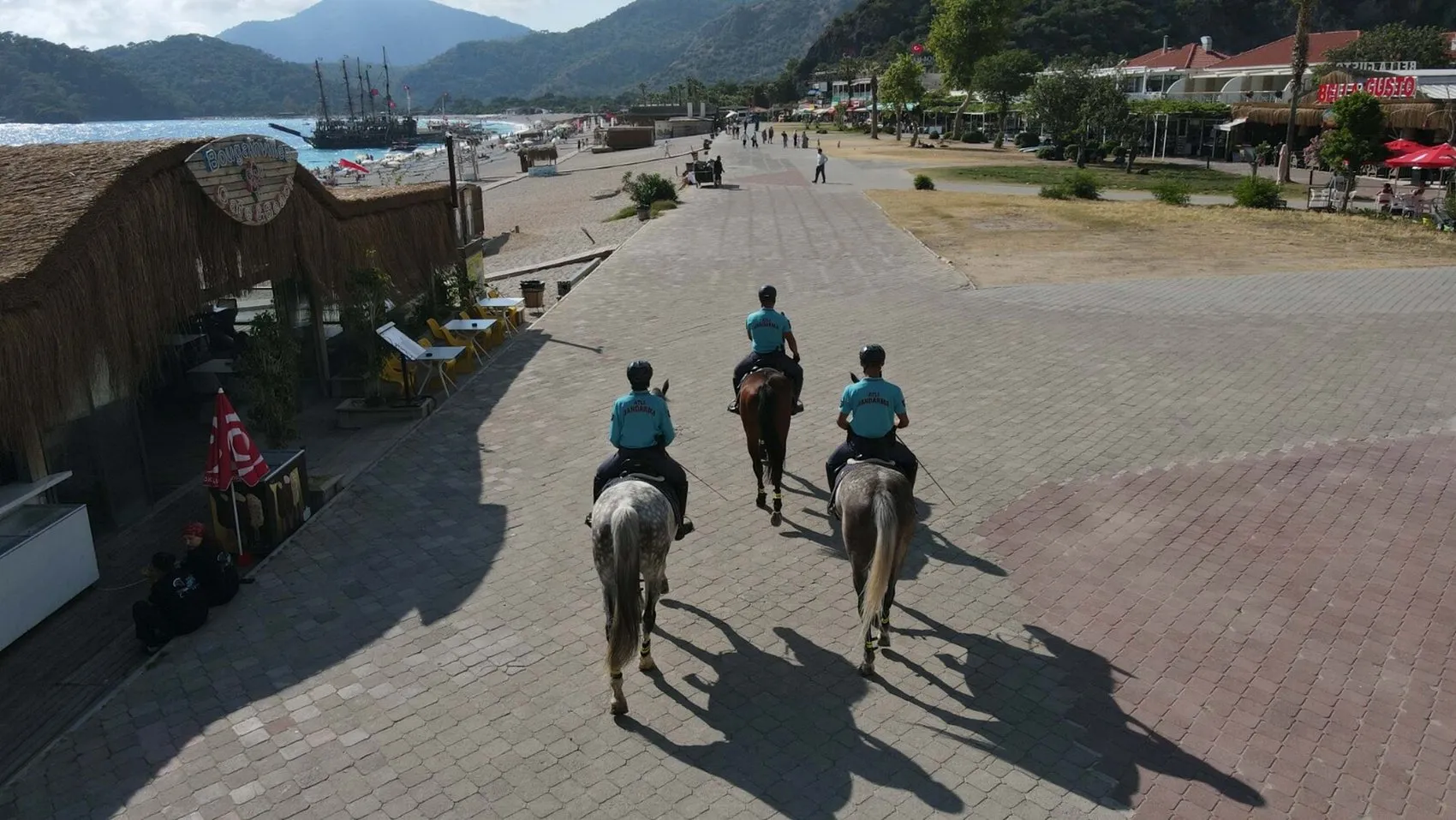 Ölüdeniz sahilinde yeni devriye dönemi başladı