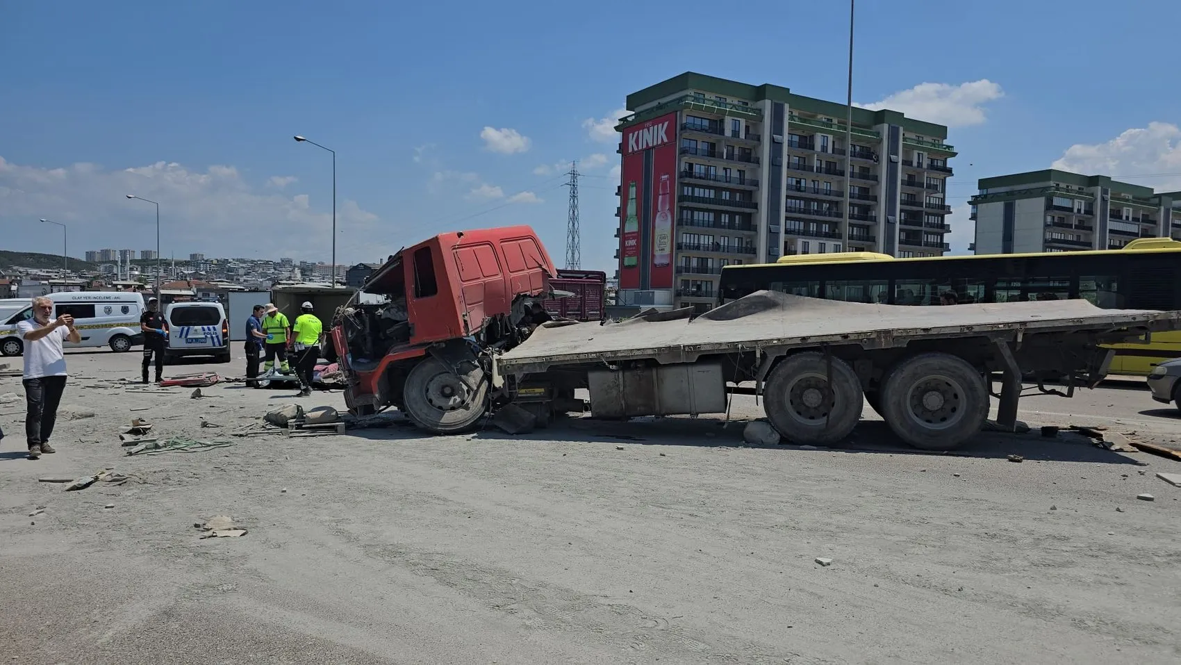 Bursa'da otoyolda zincirleme kaza 1 can kaybı