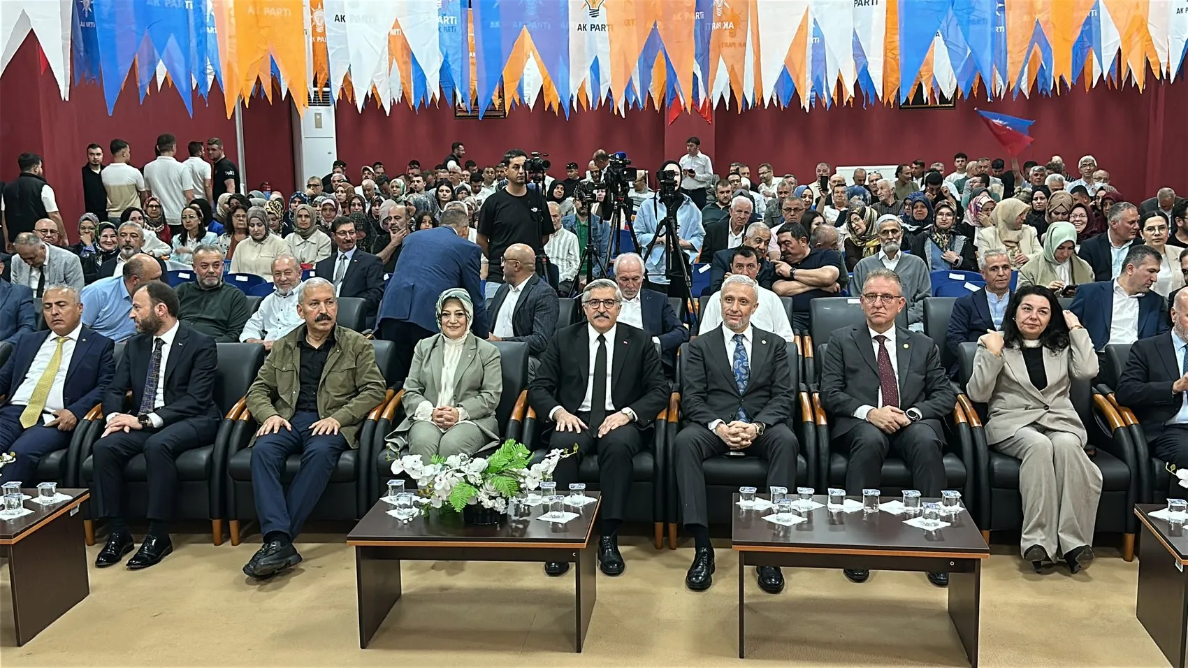 AK Partili Yayman CHP yönetimini Atatürk üzerinden hedef aldı