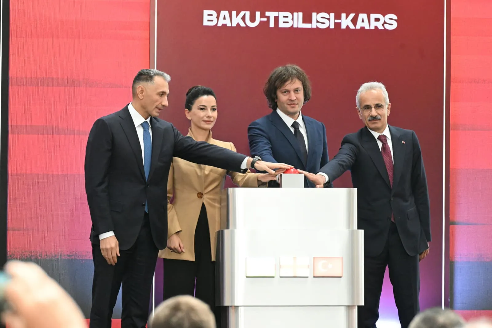 Bakü-Tiflis-Kars hattında tam kapasite dönemi resmen başladı